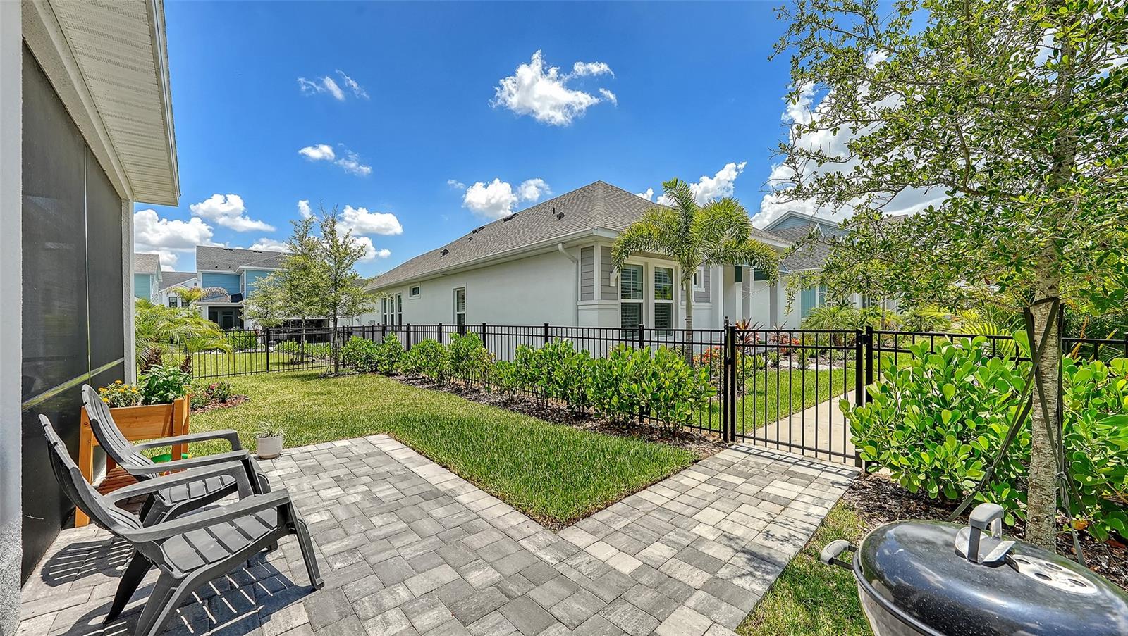 EMERALD LNDG/WATERSIDE/ EMERALD LANDING - Residential