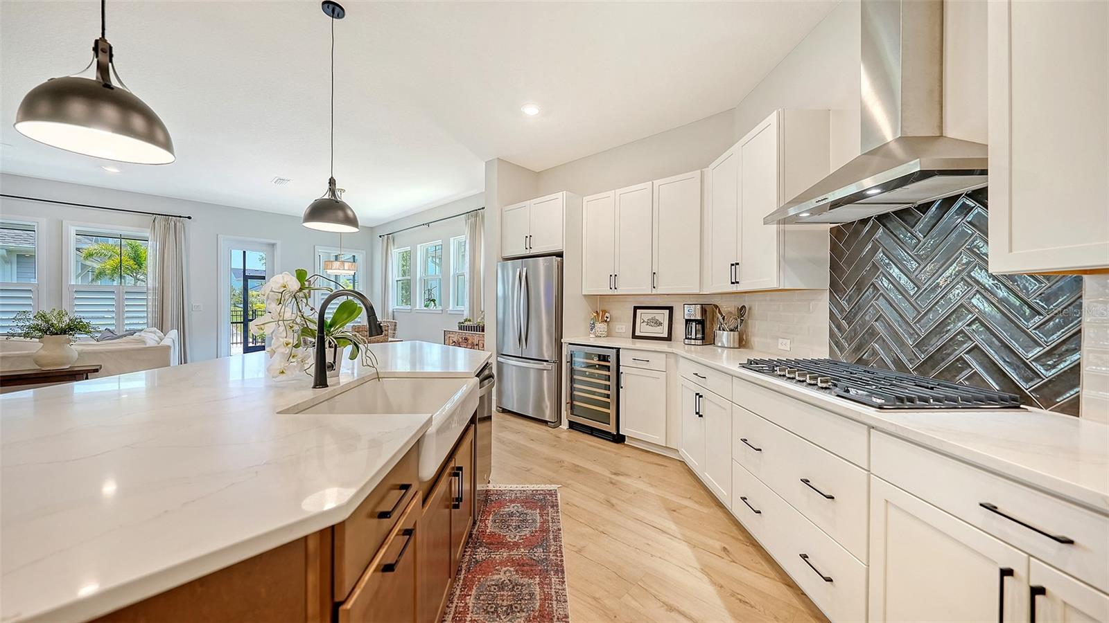 EMERALD LNDG/WATERSIDE/ EMERALD LANDING - Residential