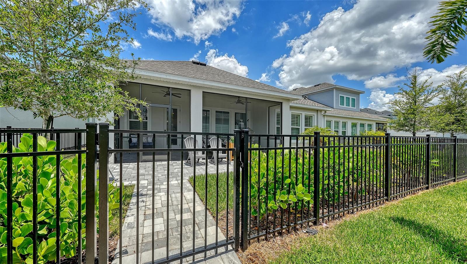 EMERALD LNDG/WATERSIDE/ EMERALD LANDING - Residential