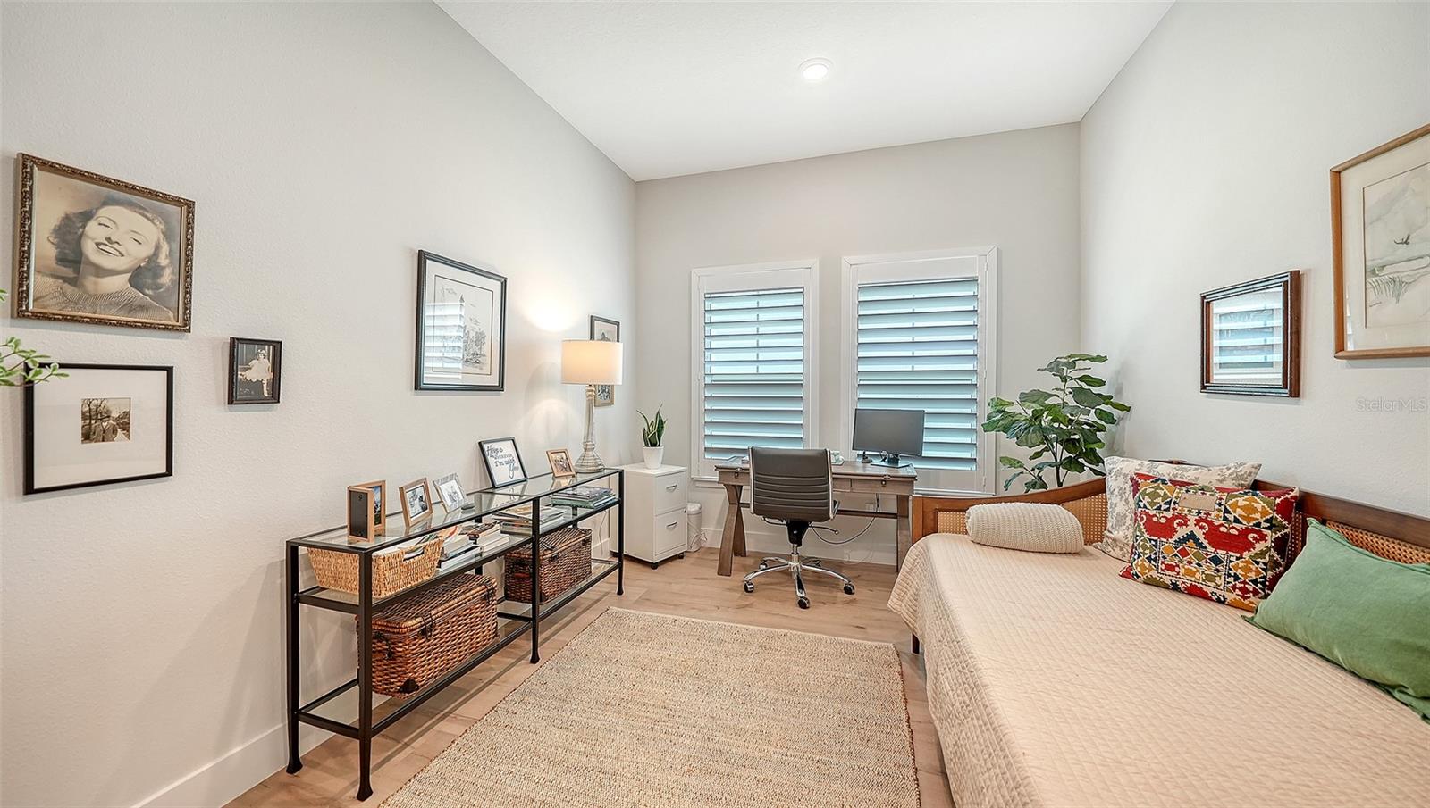 EMERALD LNDG/WATERSIDE/ EMERALD LANDING - Residential
