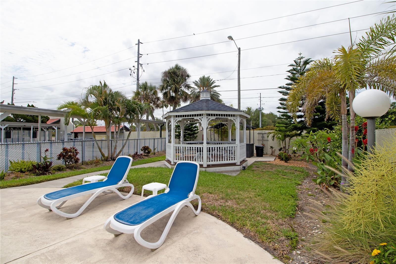 WILLOWBROOK CONDO - Residential Lease