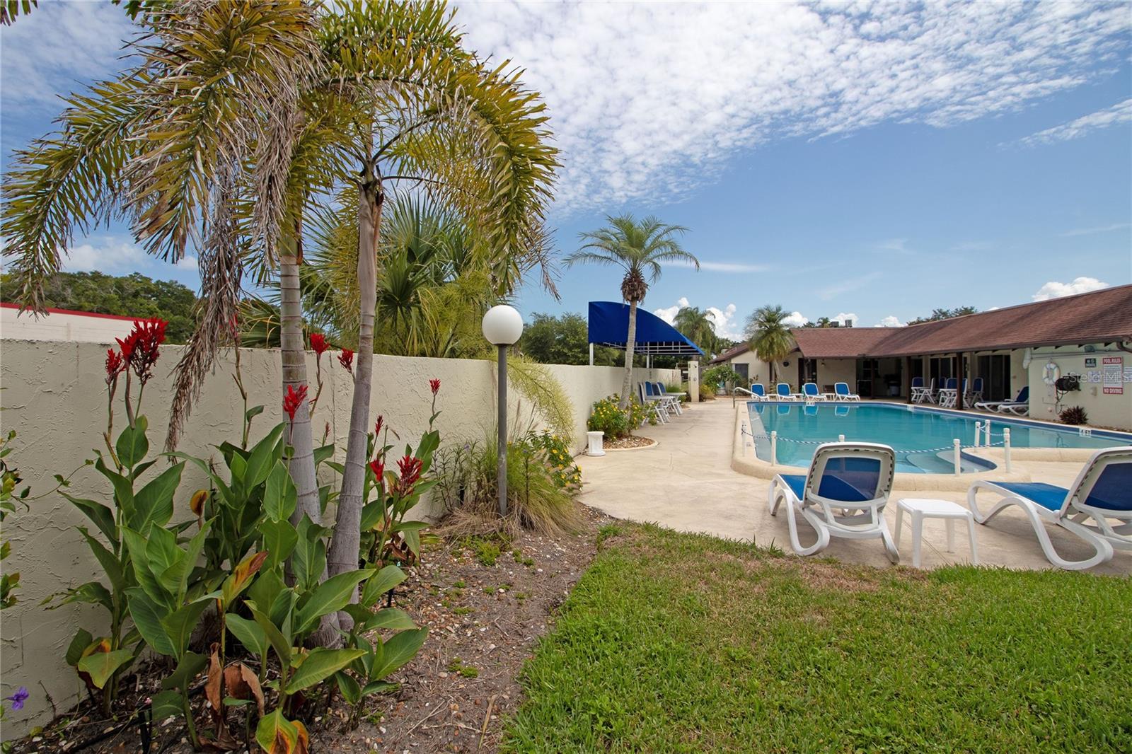 WILLOWBROOK CONDO - Residential Lease
