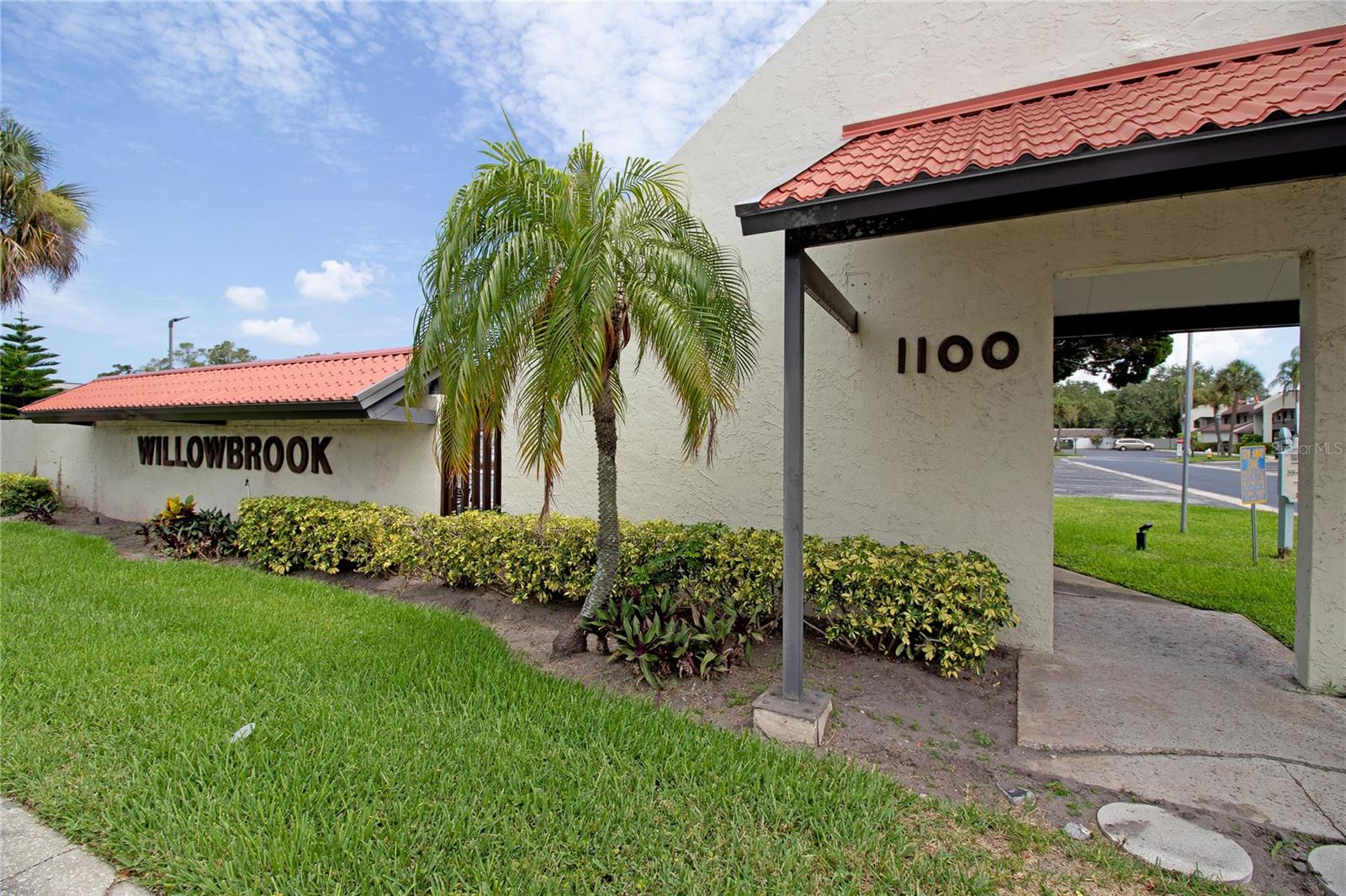 WILLOWBROOK CONDO - Residential Lease