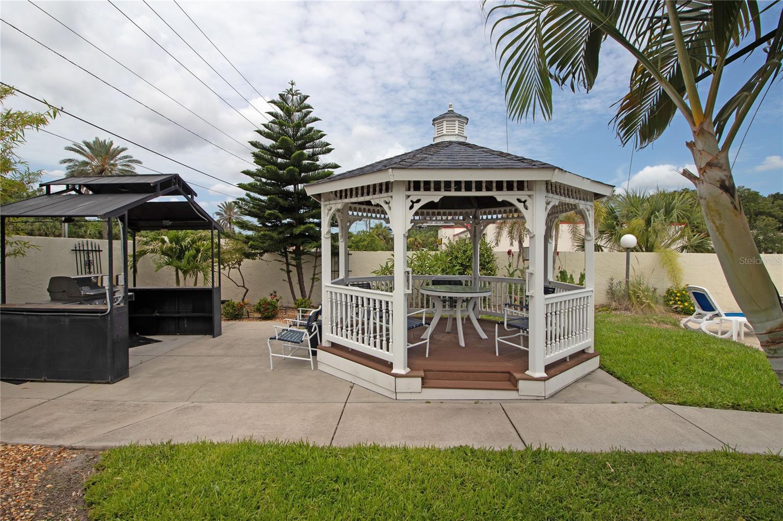 WILLOWBROOK CONDO - Residential Lease