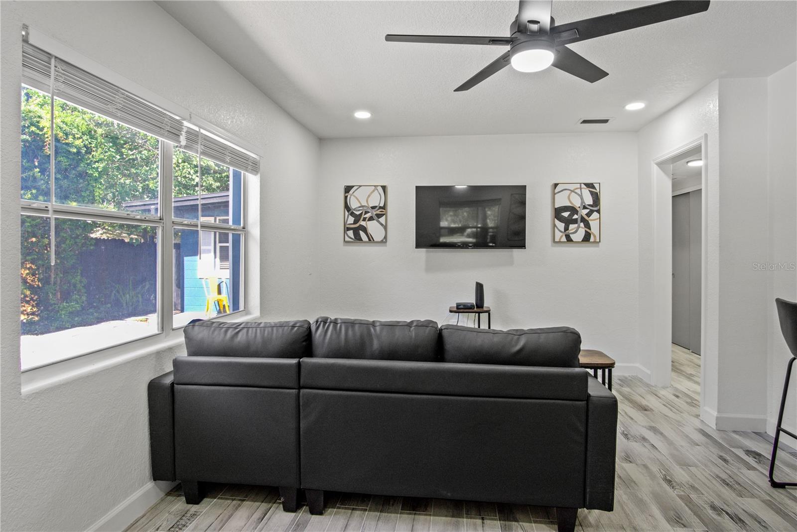 WISSAHICKON H/44 LOT 40 BLK A - Residential Income