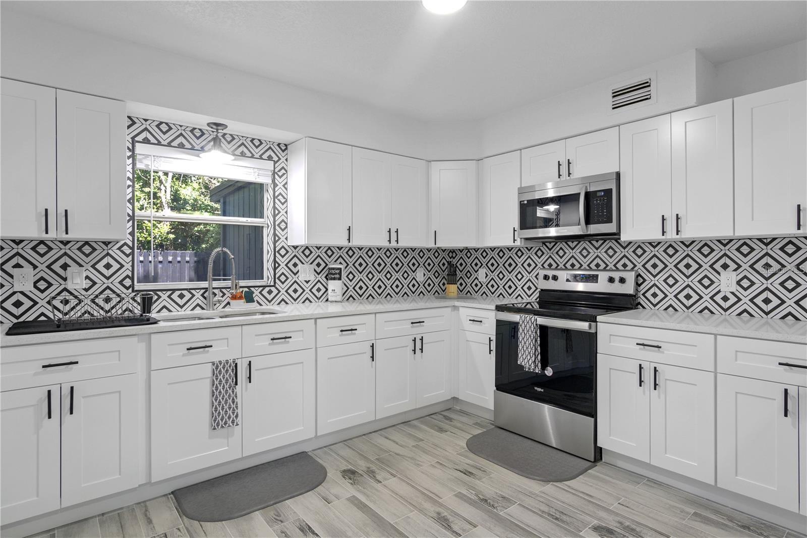 WISSAHICKON H/44 LOT 40 BLK A - Residential Income