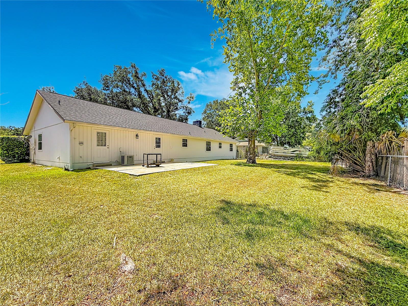 COUNTRY ESTATE - Residential
