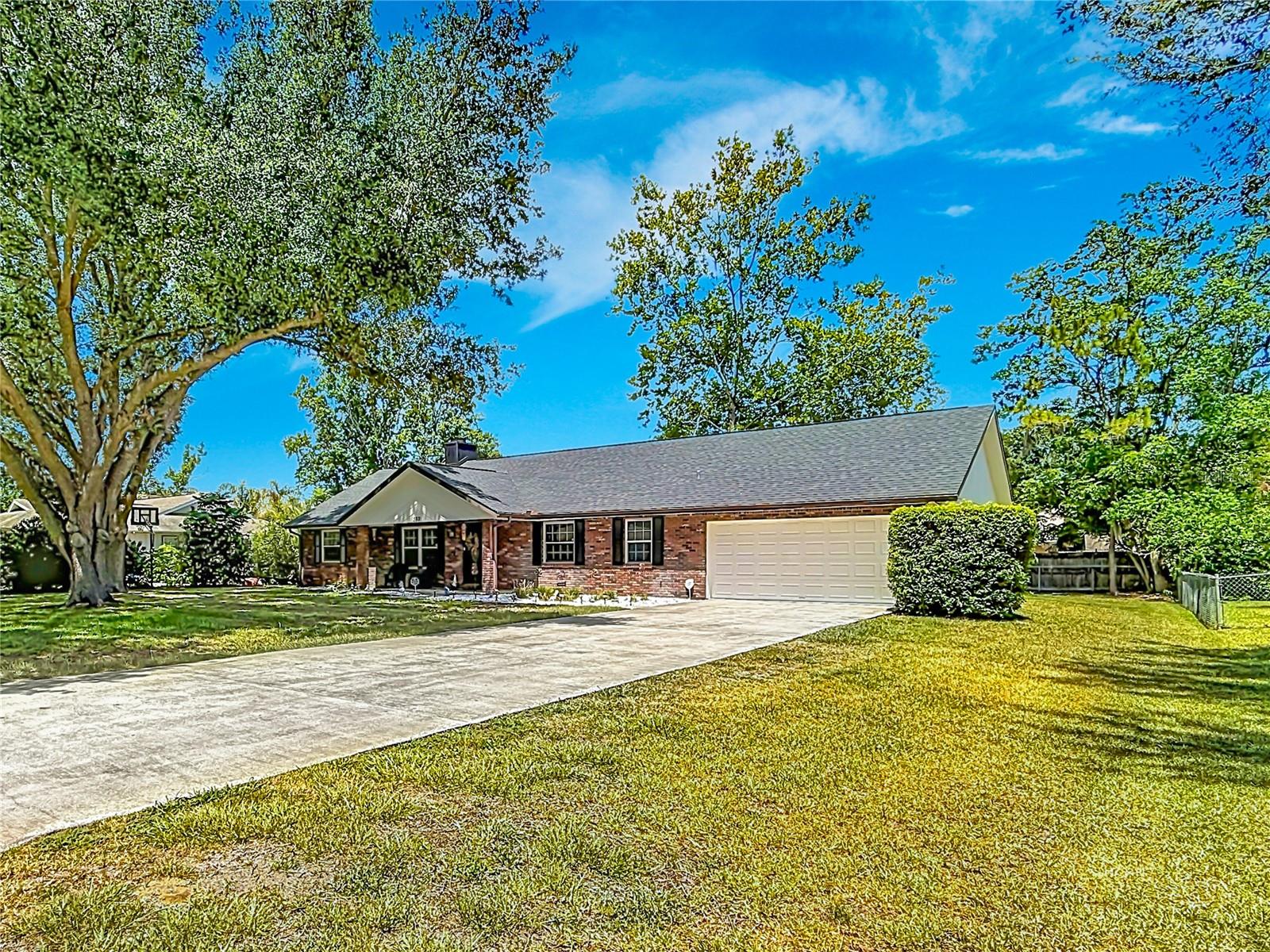 COUNTRY ESTATE - Residential