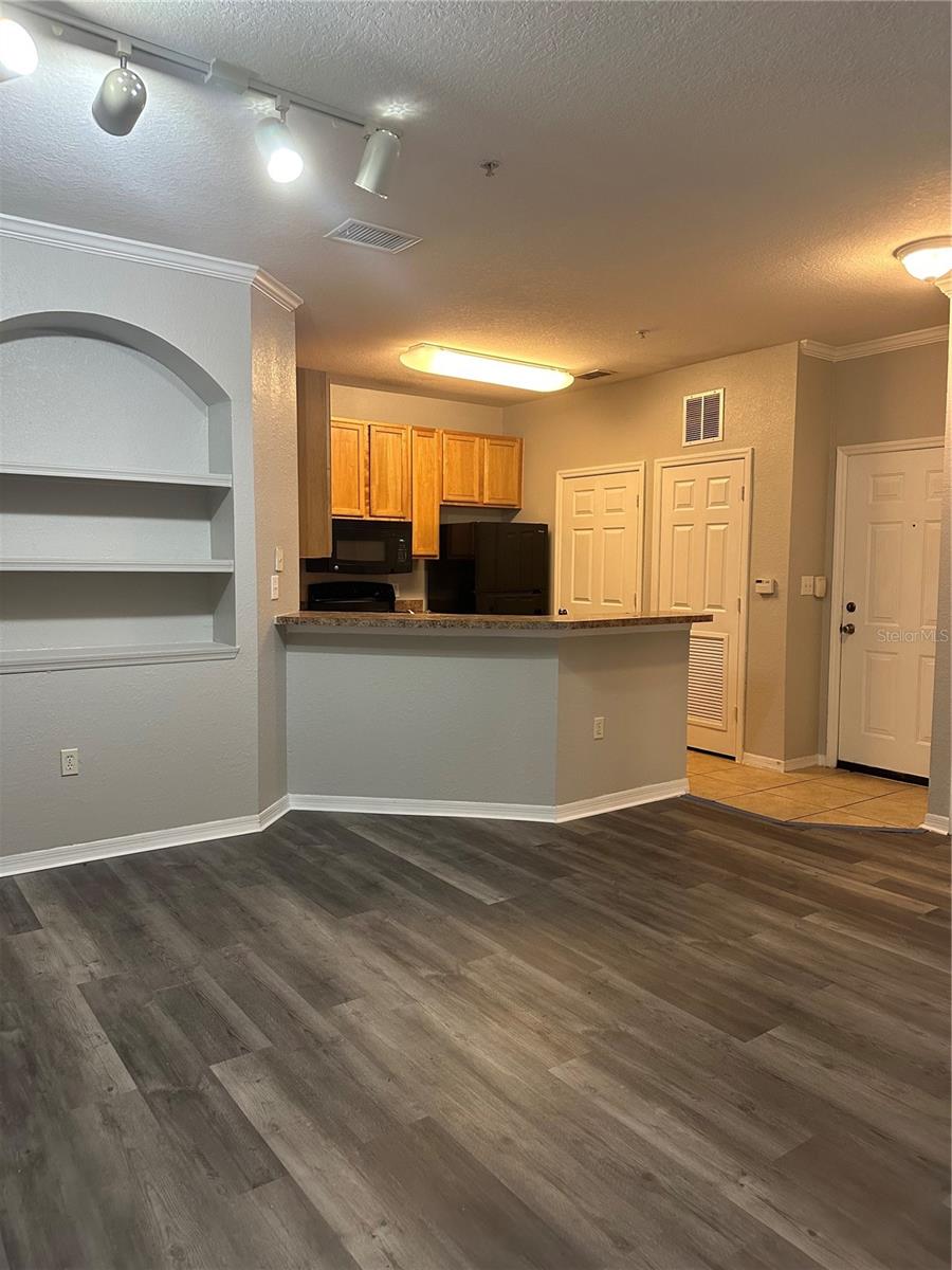 COURTNEY PALMS CONDO - Residential Lease