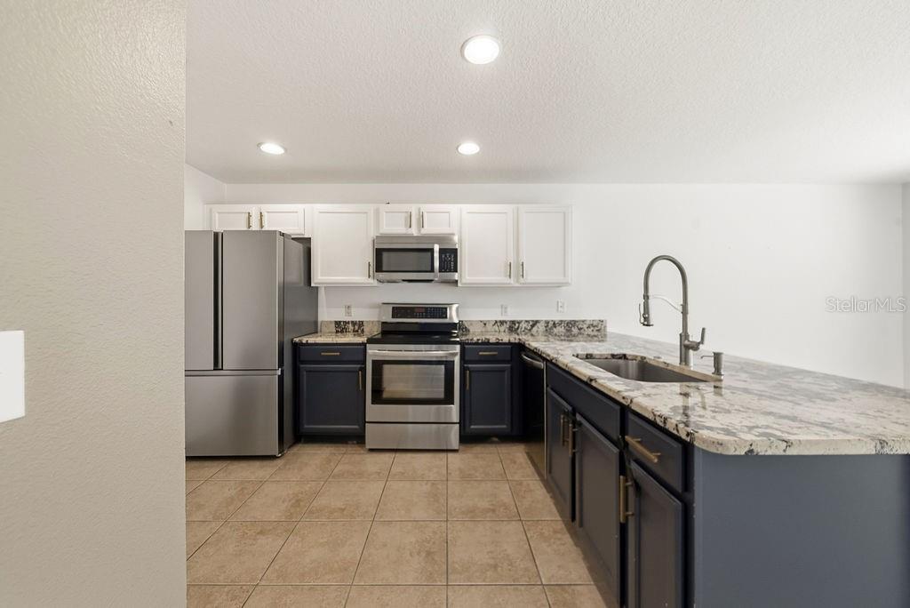 LYNWOOD/SOUTHMEADOW PH 4 - Residential Lease