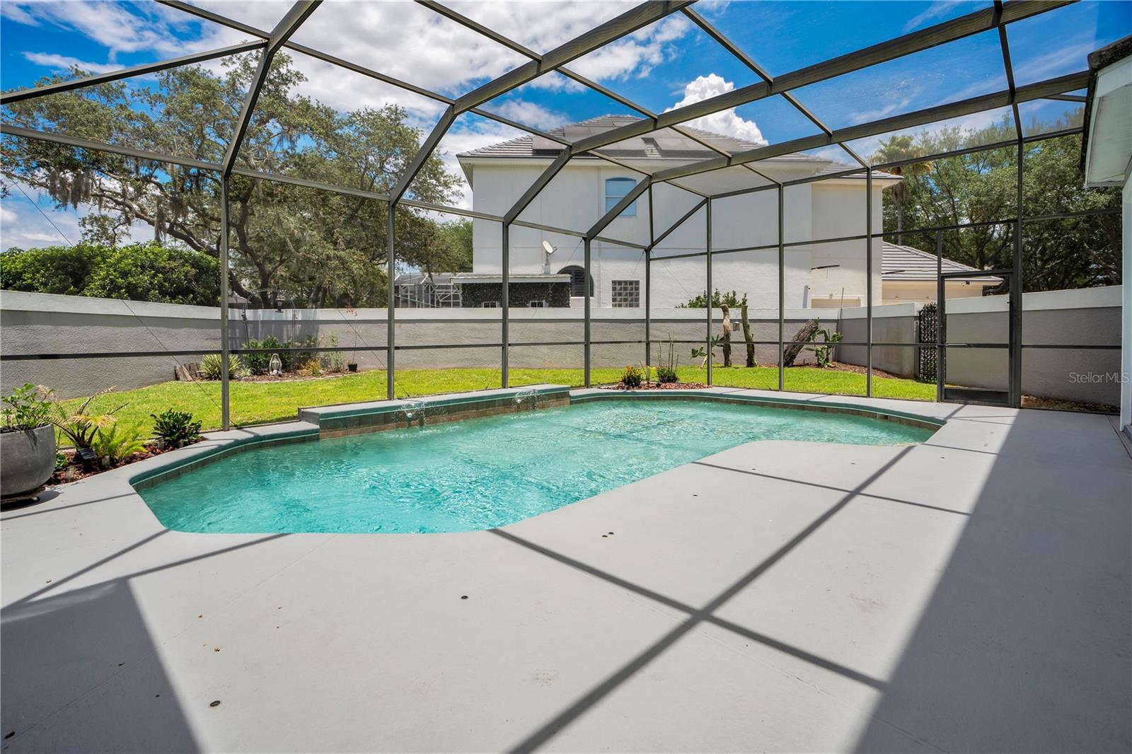 WATERS EDGE BOCA POINTE AT TURTLE CREEK - Residential