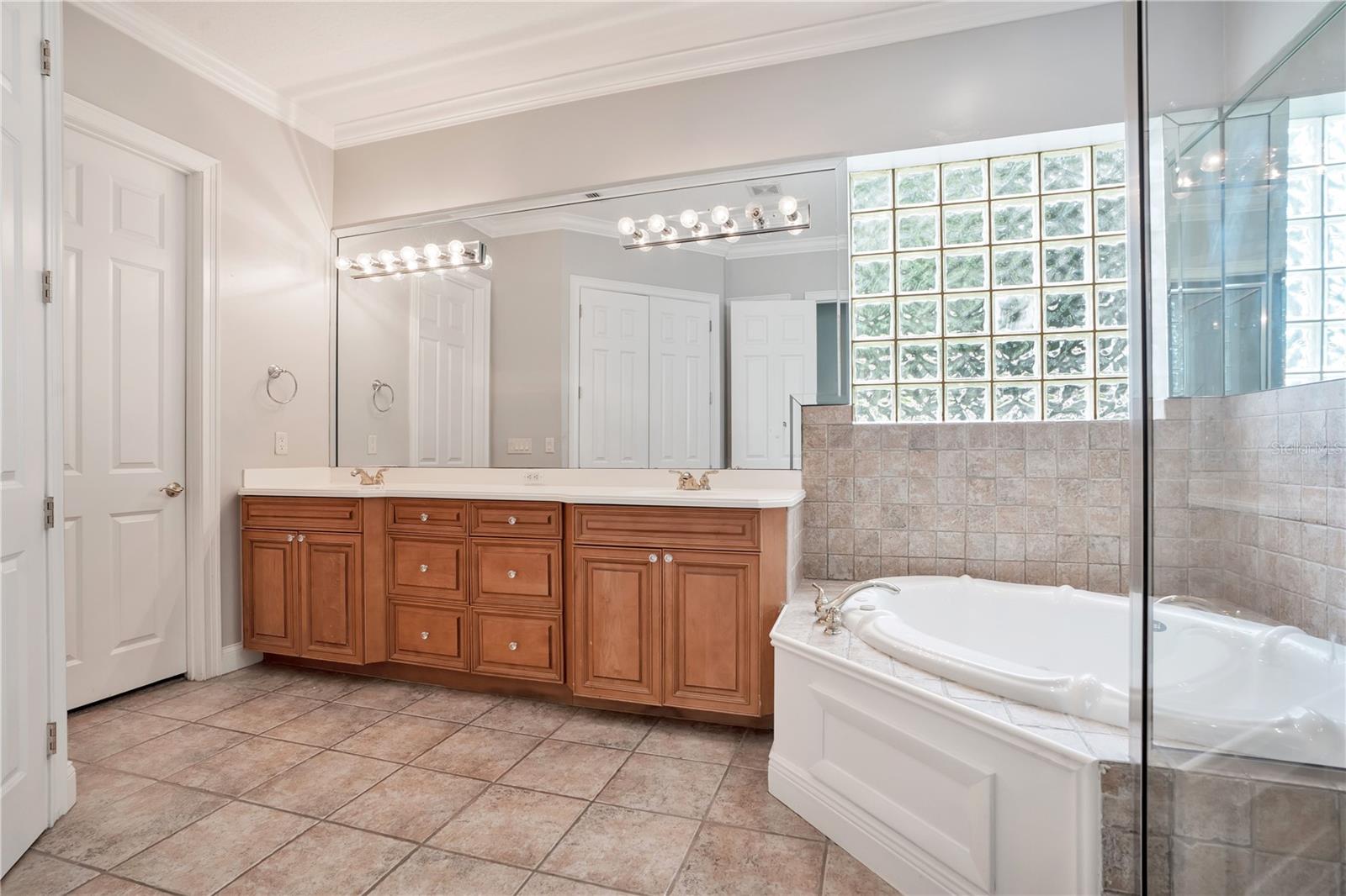 WATERS EDGE BOCA POINTE AT TURTLE CREEK - Residential