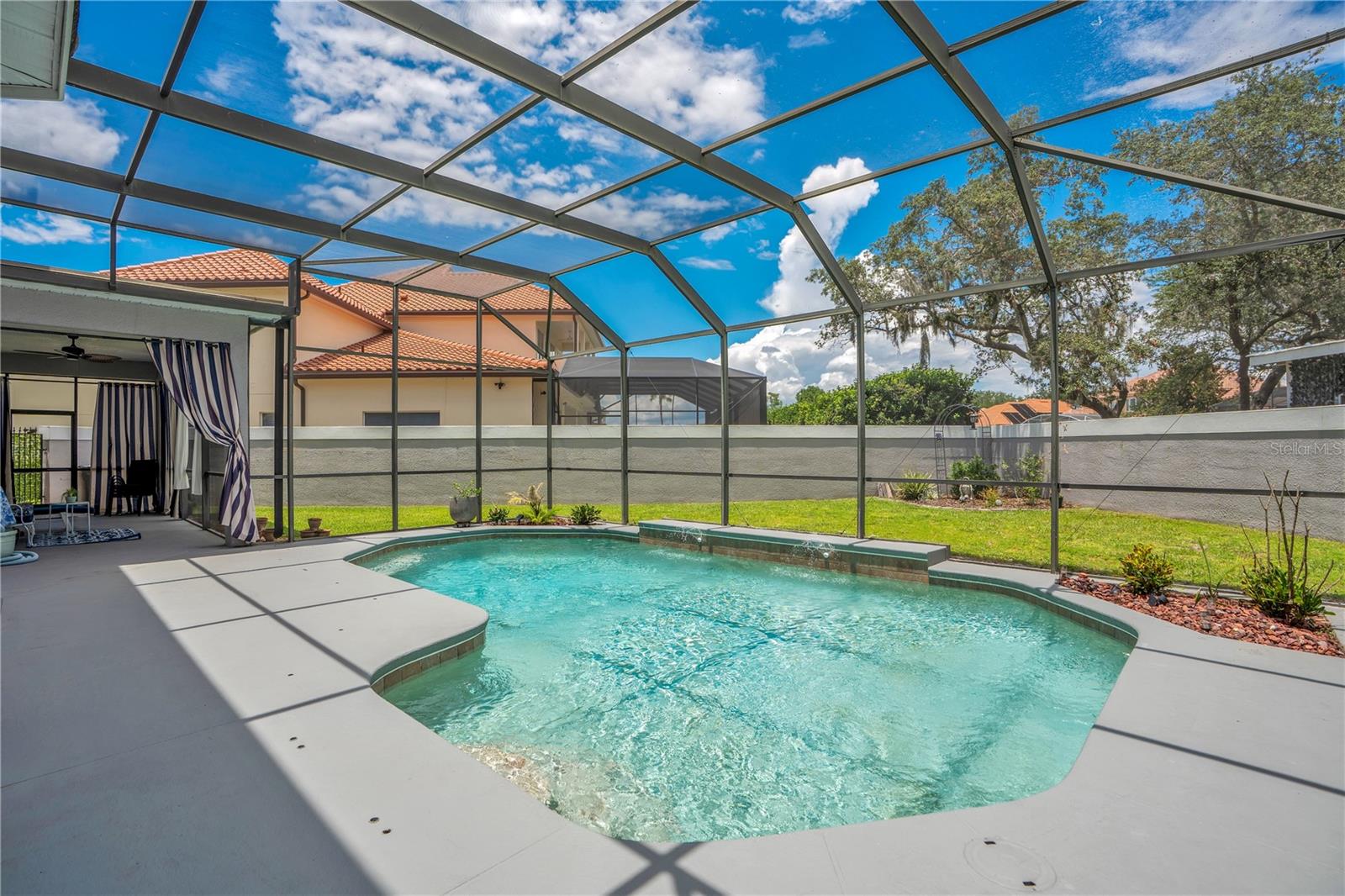 WATERS EDGE BOCA POINTE AT TURTLE CREEK - Residential