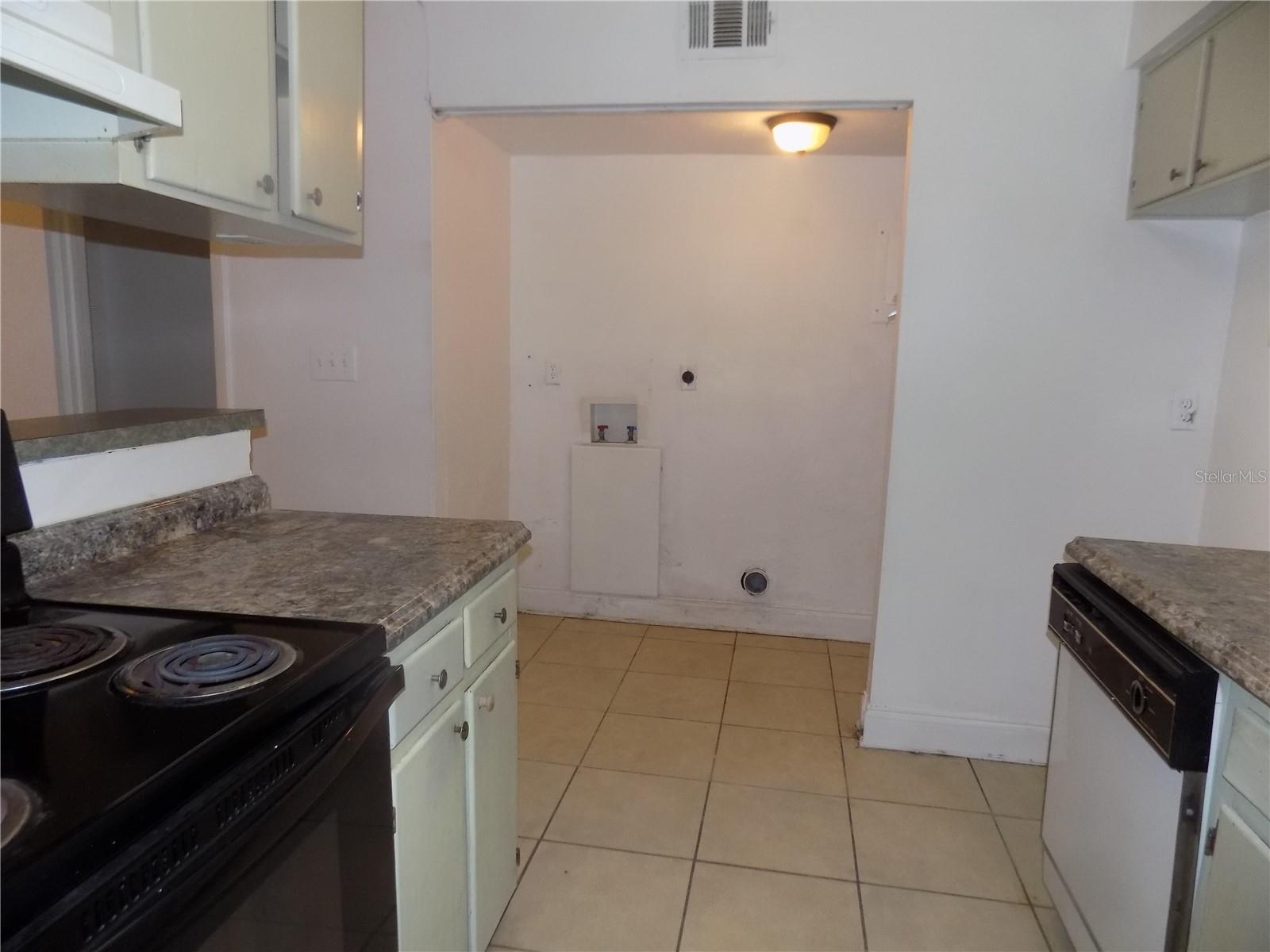 CEDAR RIDGE - Residential Lease