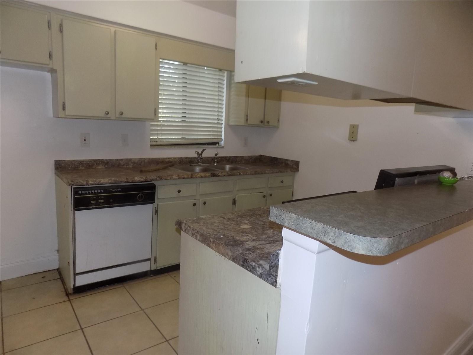 CEDAR RIDGE - Residential Lease