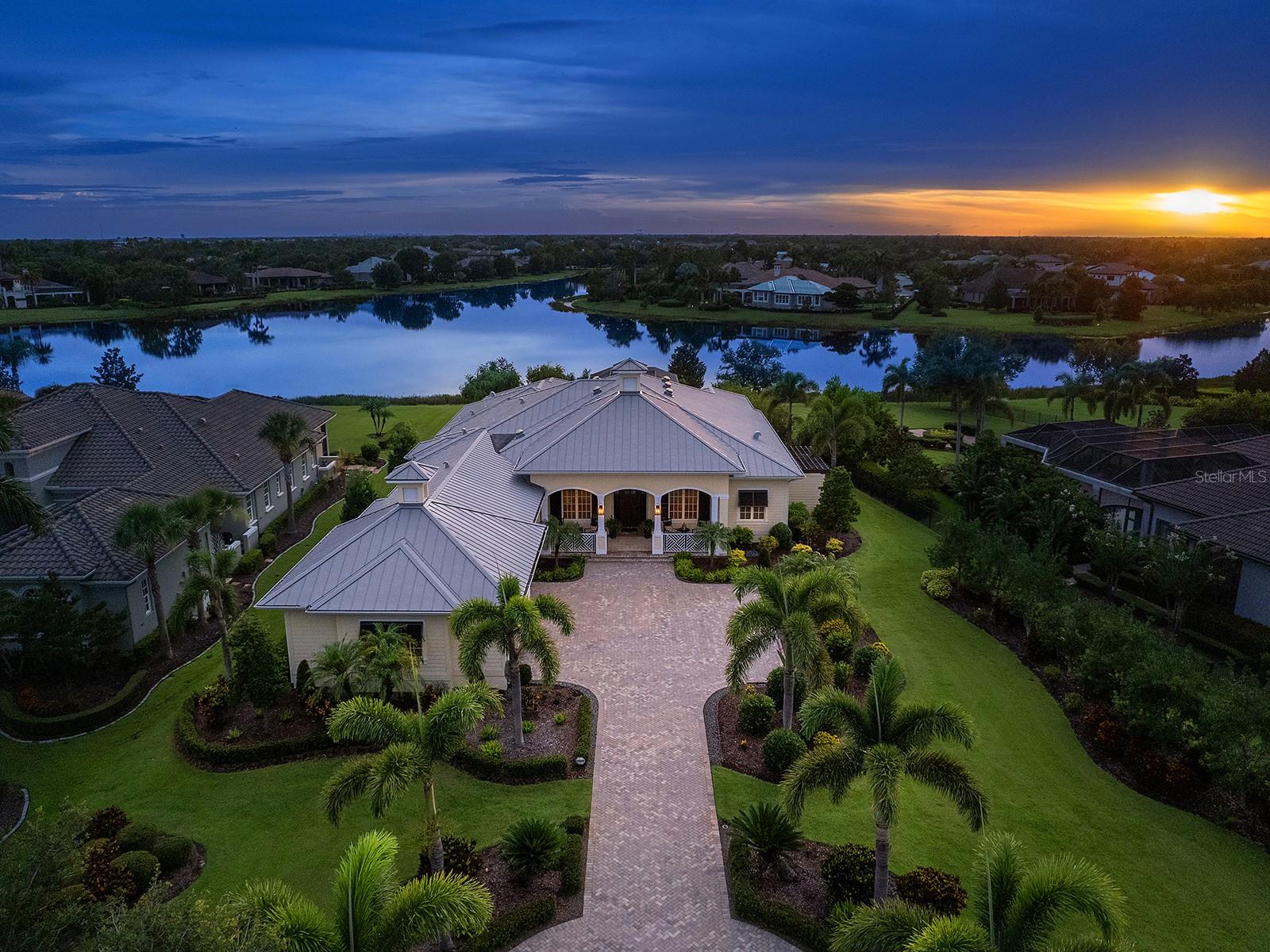 LAKE CLUB - Residential