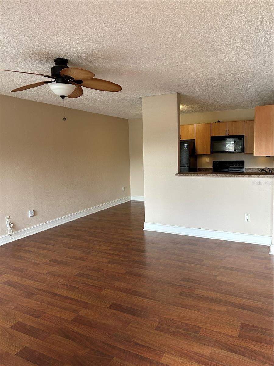 GLENDALE VILLAS A CONDO - Residential Lease