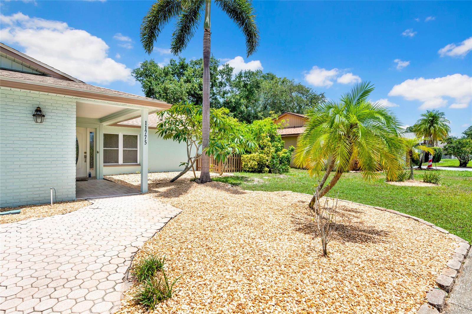 SANDY WOODS 1ST ADD - Residential