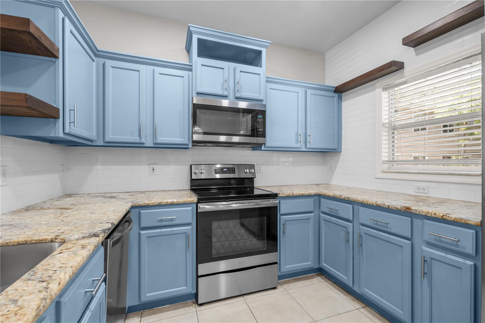 SEVENTH STREET STATION - Residential
