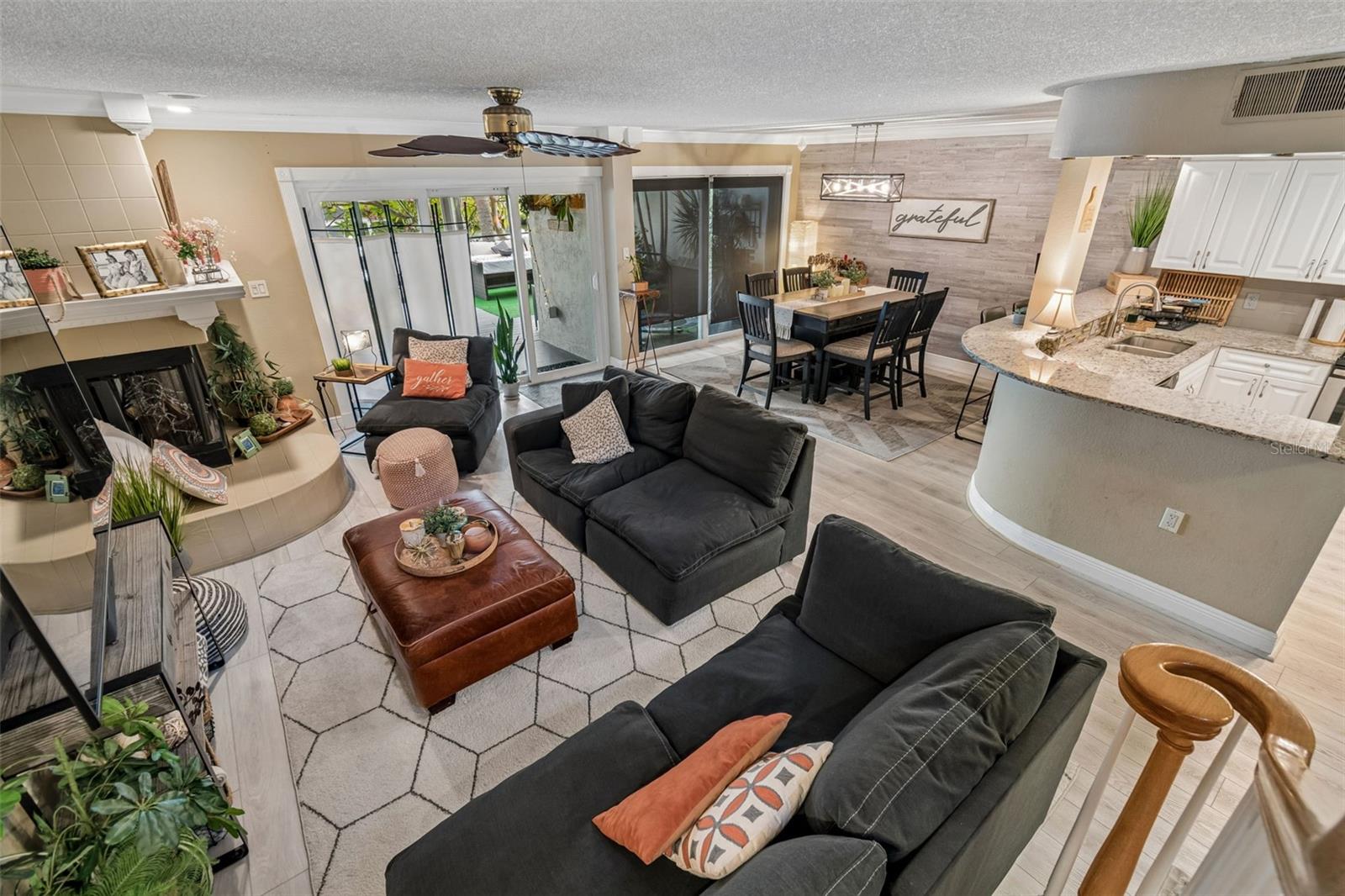 SYMPHONY ISLES UNIT ONE - Residential