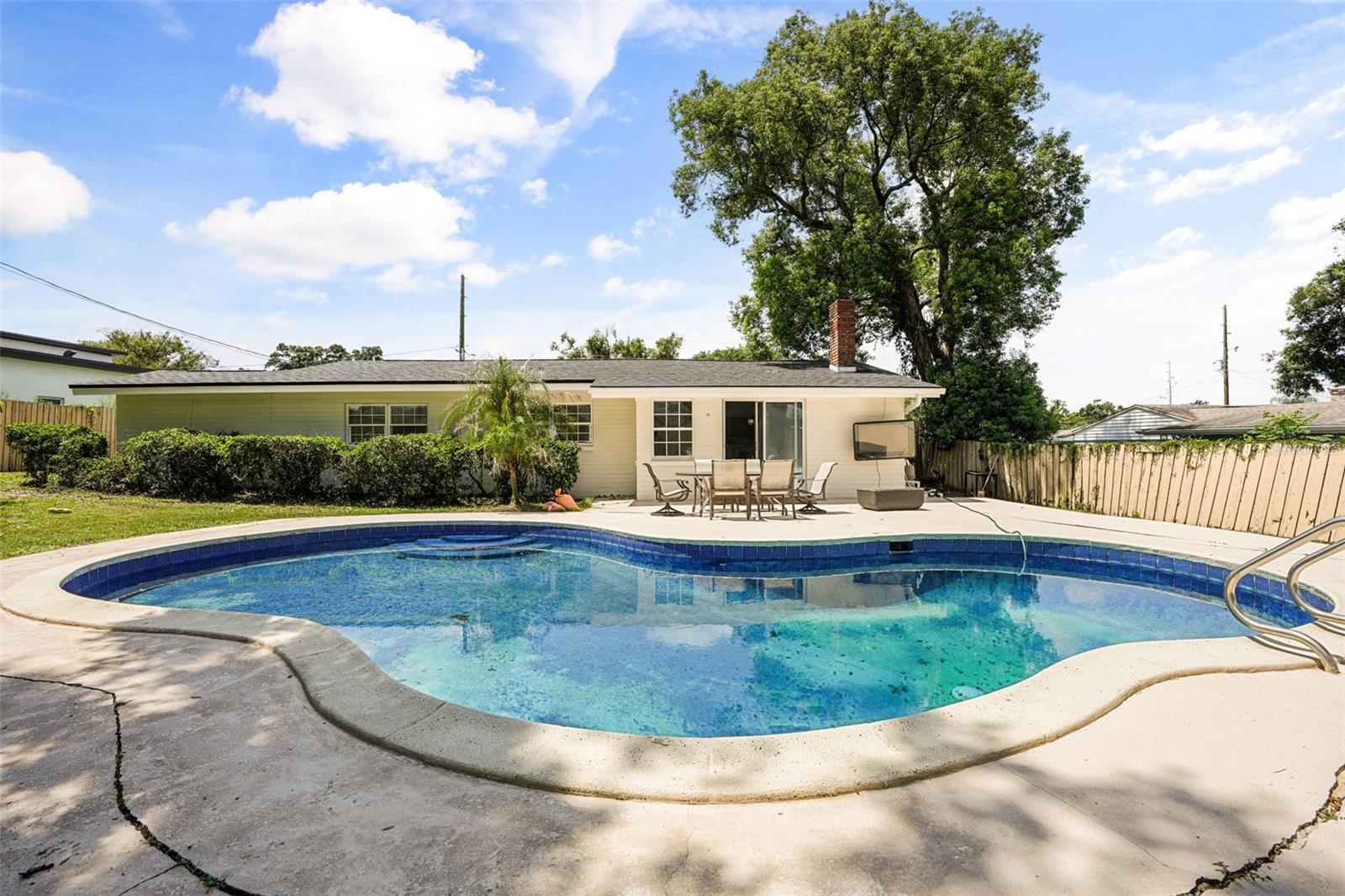 FAIRSHORES PLACE - Residential