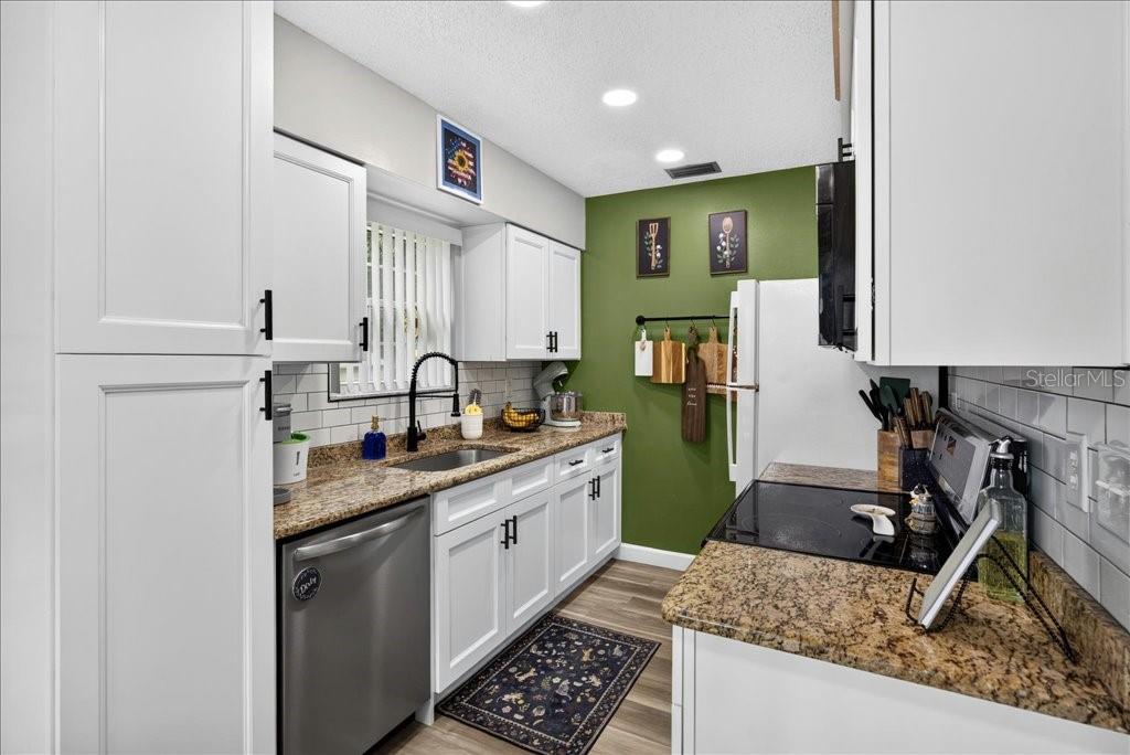 HOLLY SQUARE CONDO - Residential