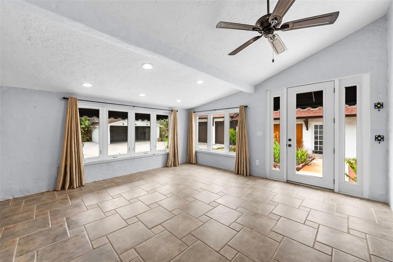 PASADENA ESTATES SEC G - Residential