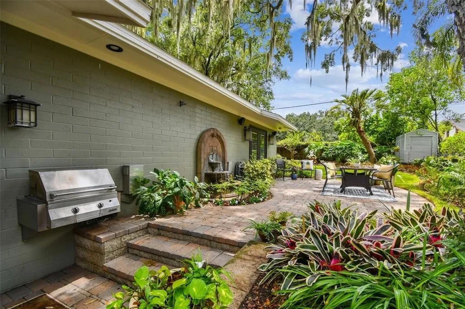 LELAND HEIGHTS - Residential Lease