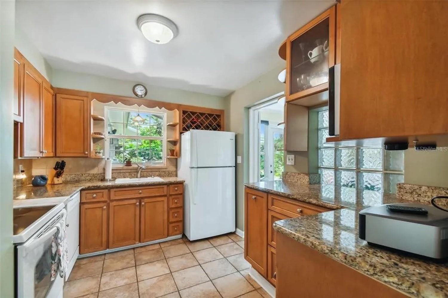 LELAND HEIGHTS - Residential Lease