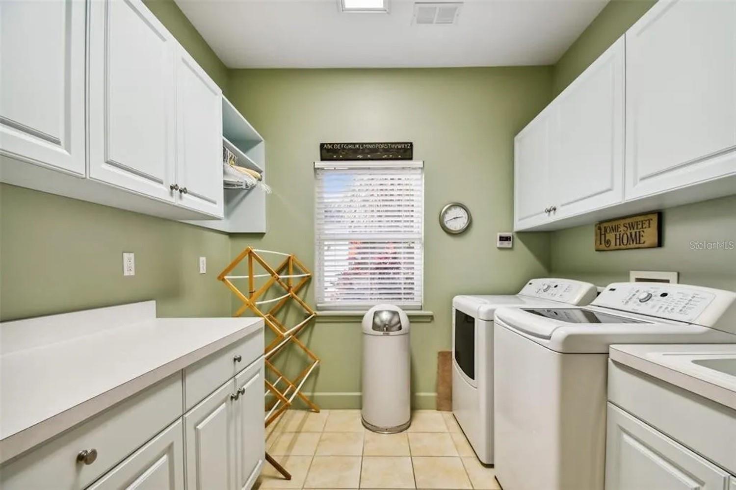 LELAND HEIGHTS - Residential Lease