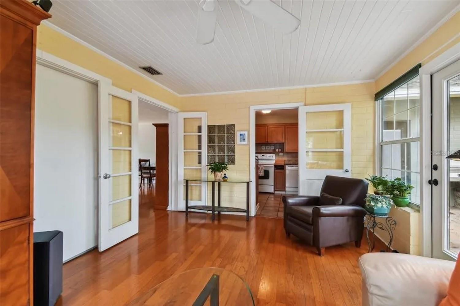 LELAND HEIGHTS - Residential Lease