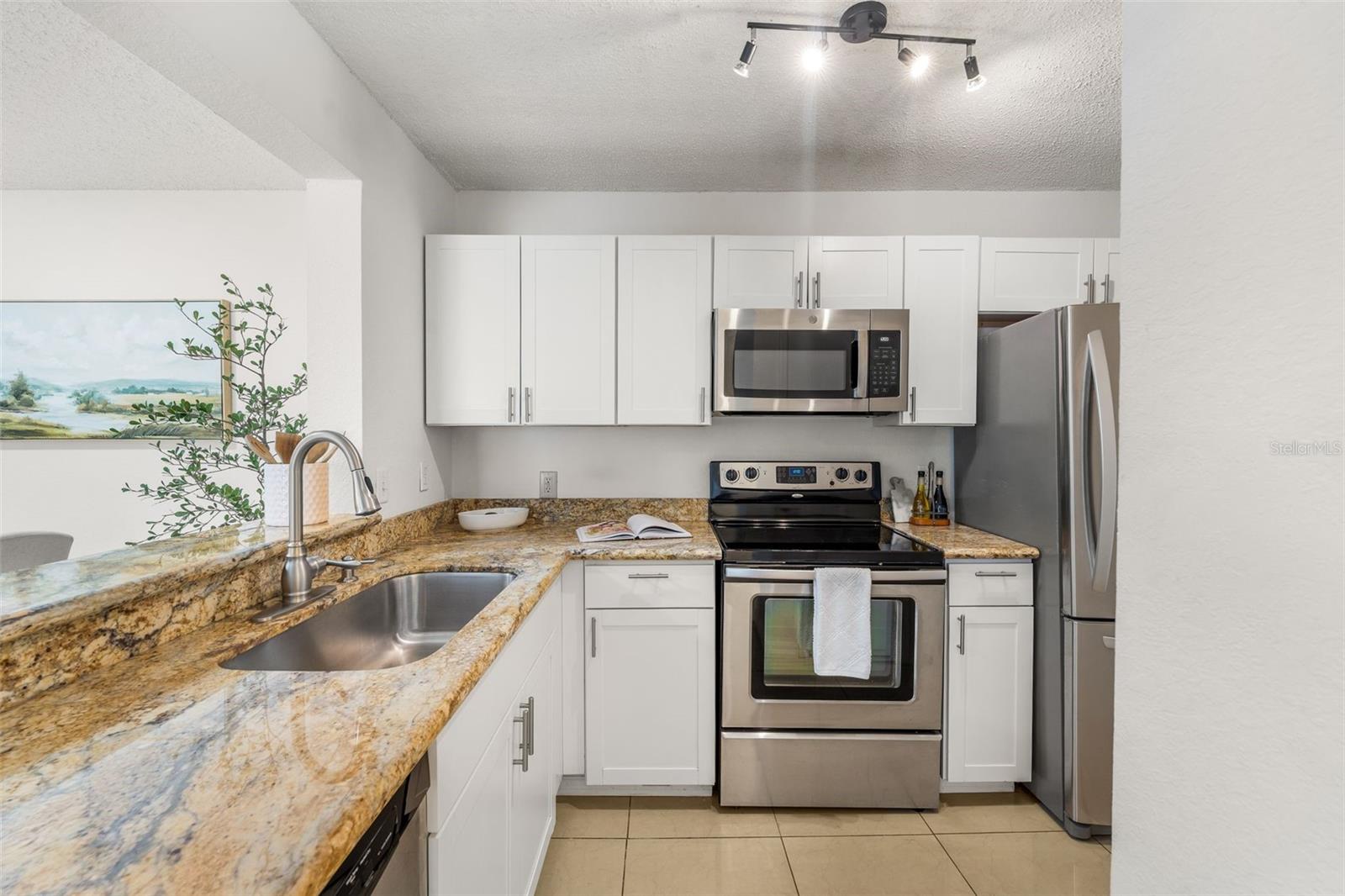 WINDSOR PARK AT GAINESVILLE PH II CONDO - Residential