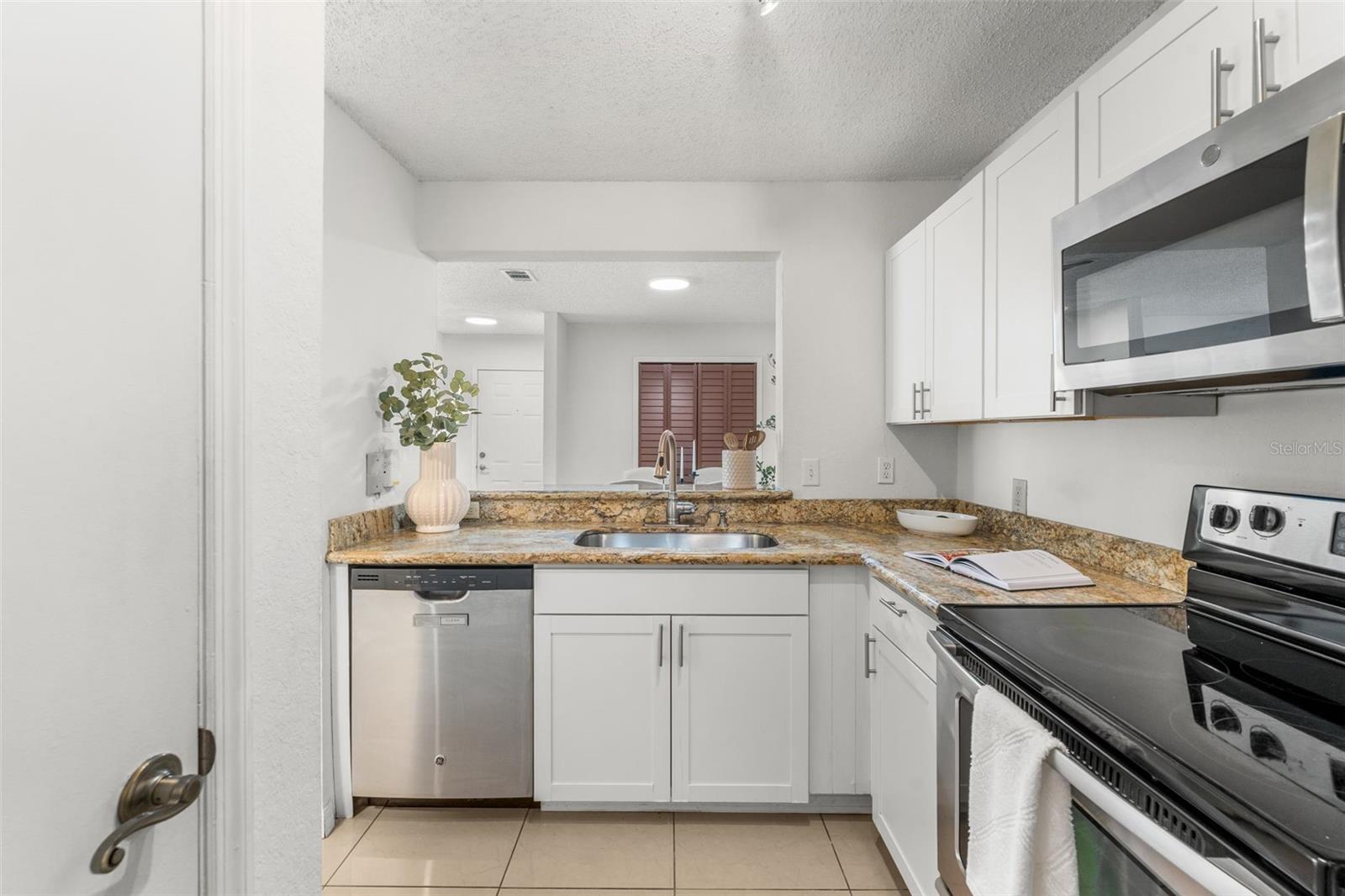 WINDSOR PARK AT GAINESVILLE PH II CONDO - Residential