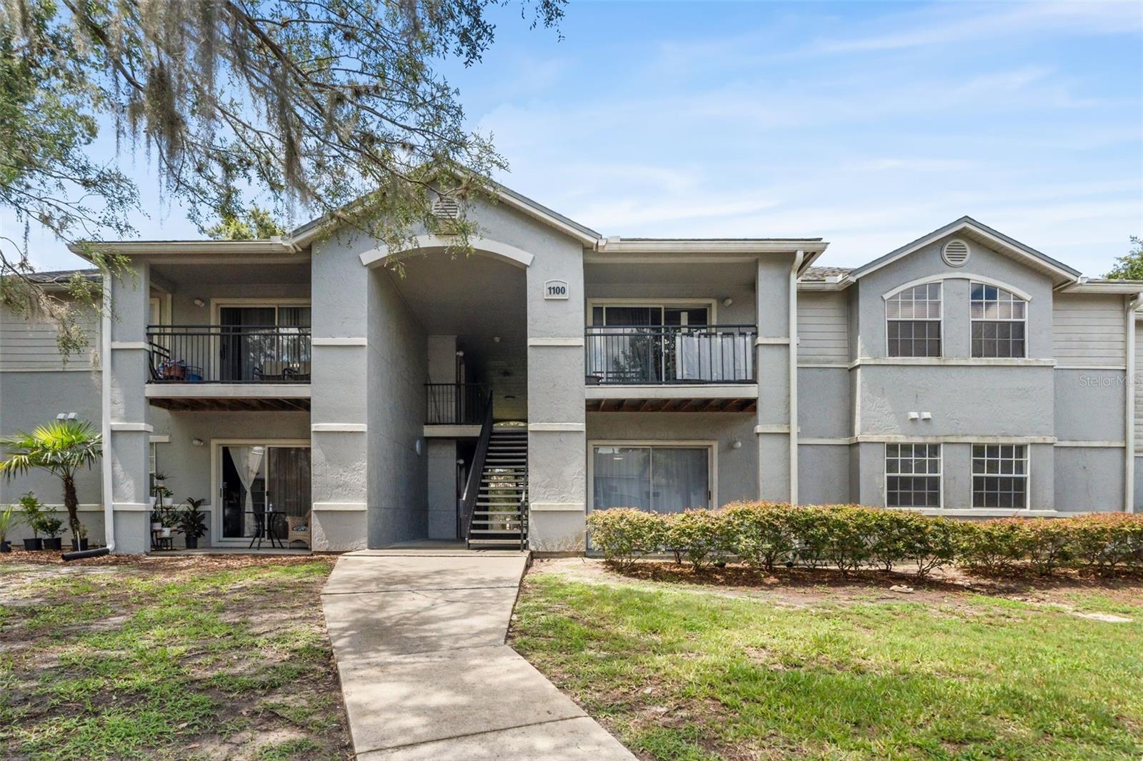Welcome to Windsor Park! This move-in ready 3-bedroom, 3-bath condo offers comfortable, low-maintenance living in a convenient Gainesville location. Inside, you'll find granite kitchen countertops, tile and luxury vinyl plank flooring, an in-unit washer and dryer, and a private patio with exterior storage. Enjoy community amenities including a 24-hour fitness center, pool and hot tub, tennis courts, basketball and sand volleyball courts, and grilling areas. Conveniently located near the University of Florida, UF Health Shands Hospital, shopping, dining, and major bus routes, this home offers easy access to everything Gainesville has to offer.