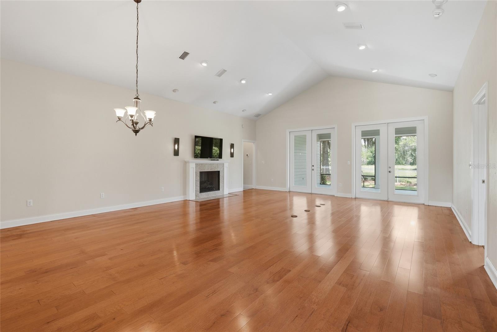 SAVANNA POINTE PH 1 - Residential