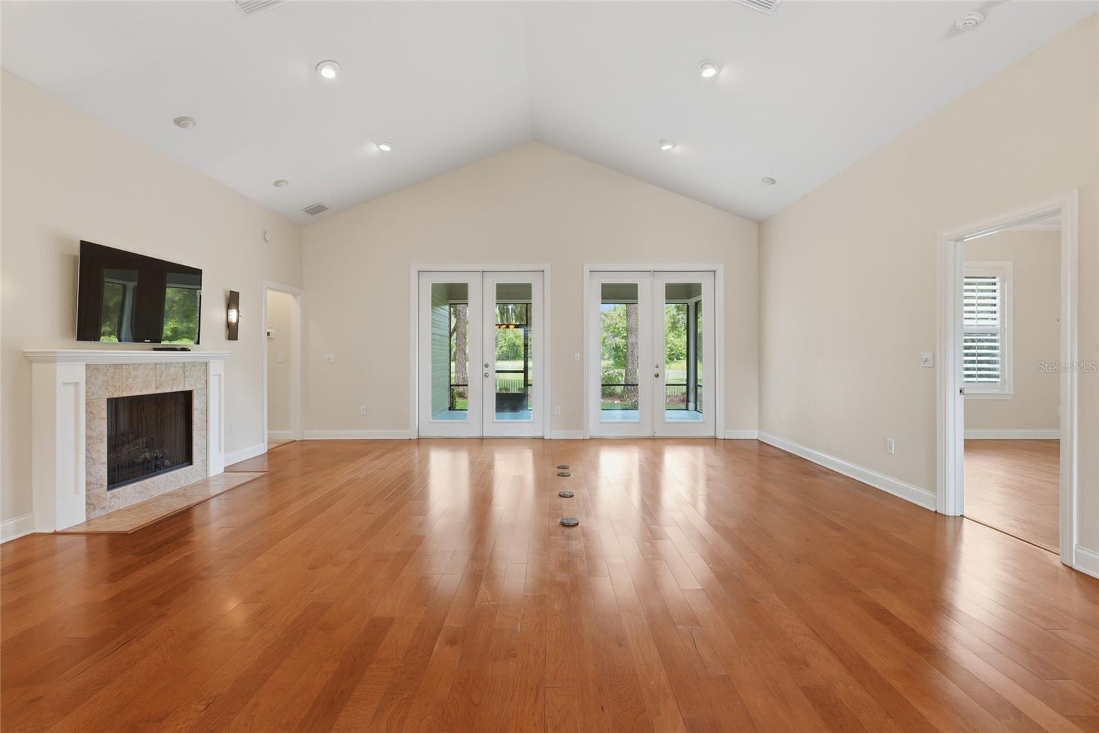 SAVANNA POINTE PH 1 - Residential