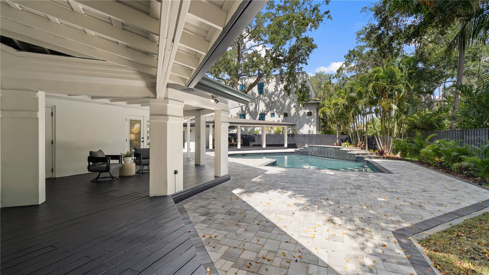 SUNSET PARK - Residential