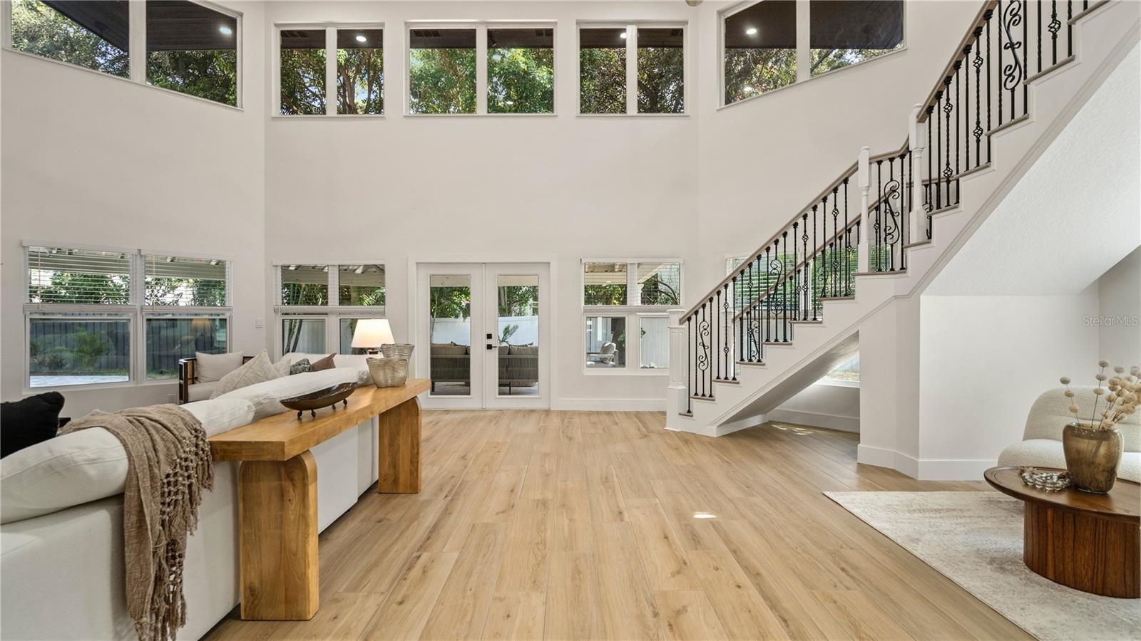 SUNSET PARK - Residential