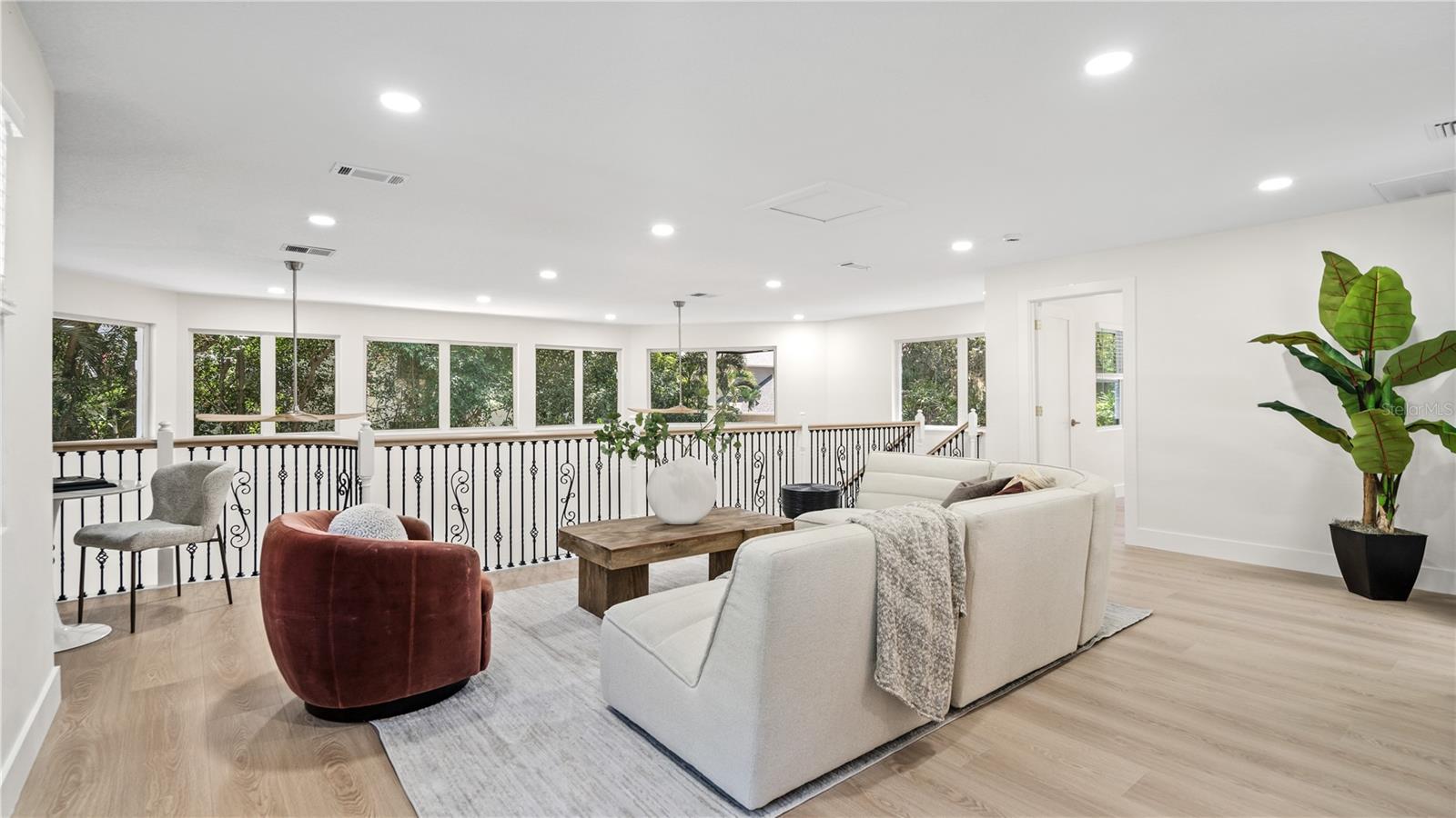 SUNSET PARK - Residential