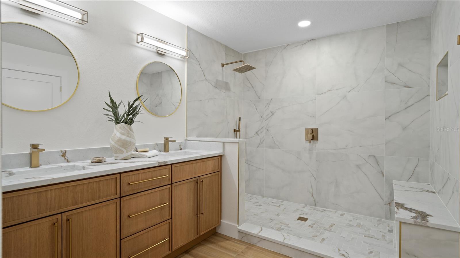 SUNSET PARK - Residential