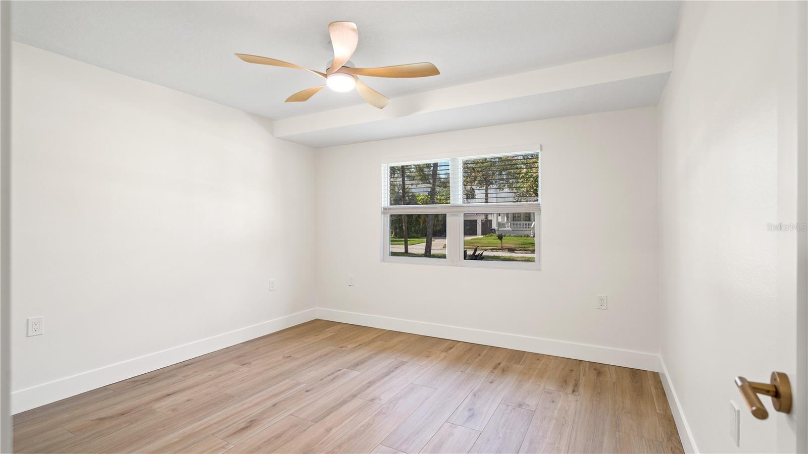 SUNSET PARK - Residential