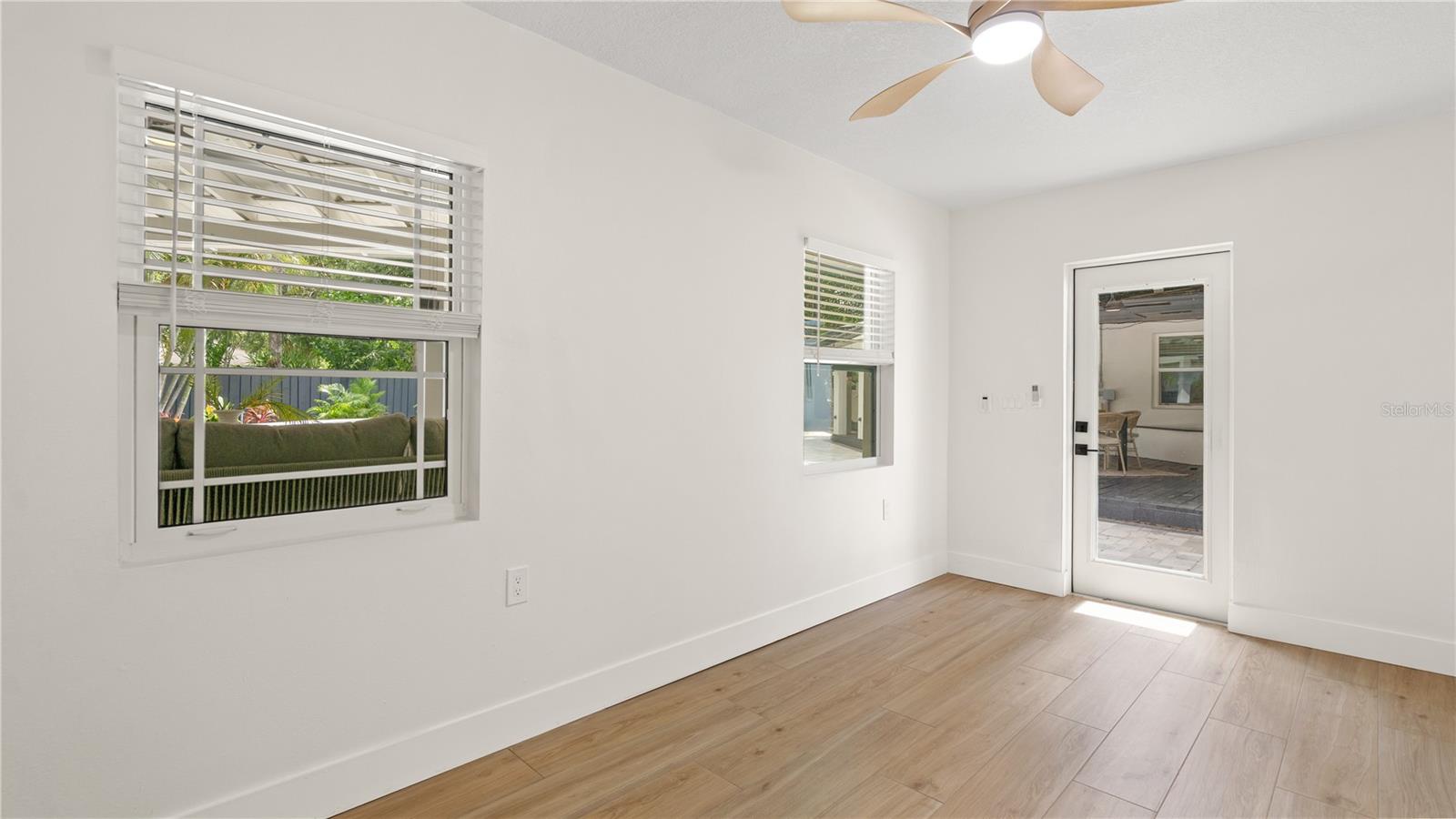 SUNSET PARK - Residential