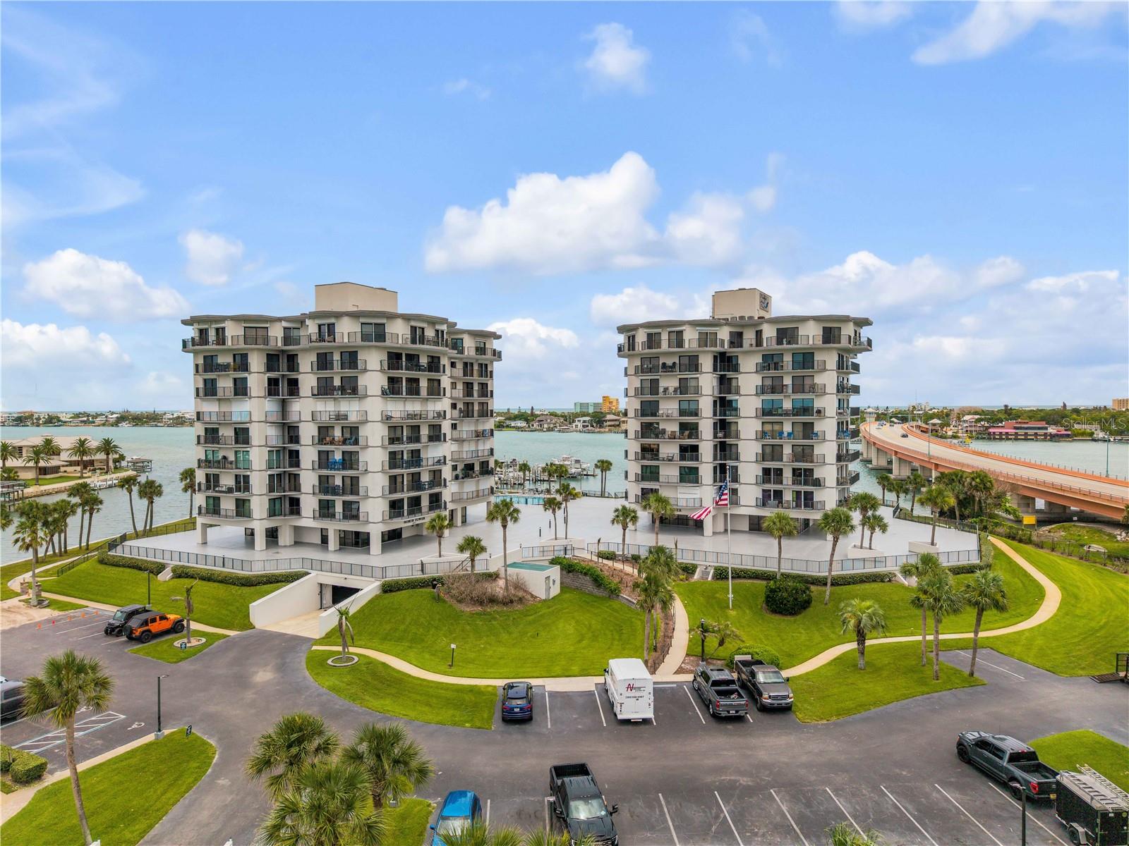 DIAMOND HEAD POINT CONDO - Residential