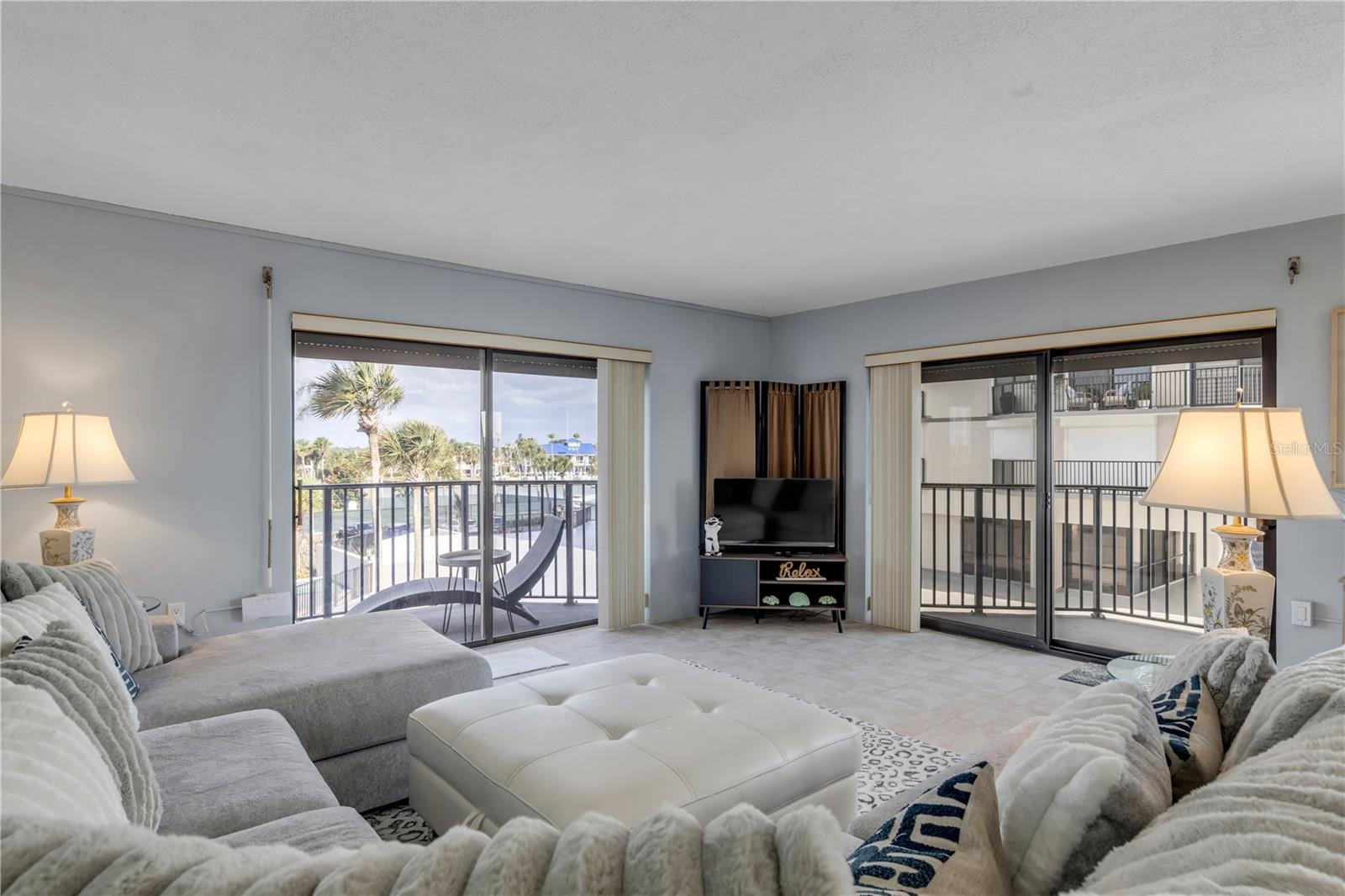 DIAMOND HEAD POINT CONDO - Residential