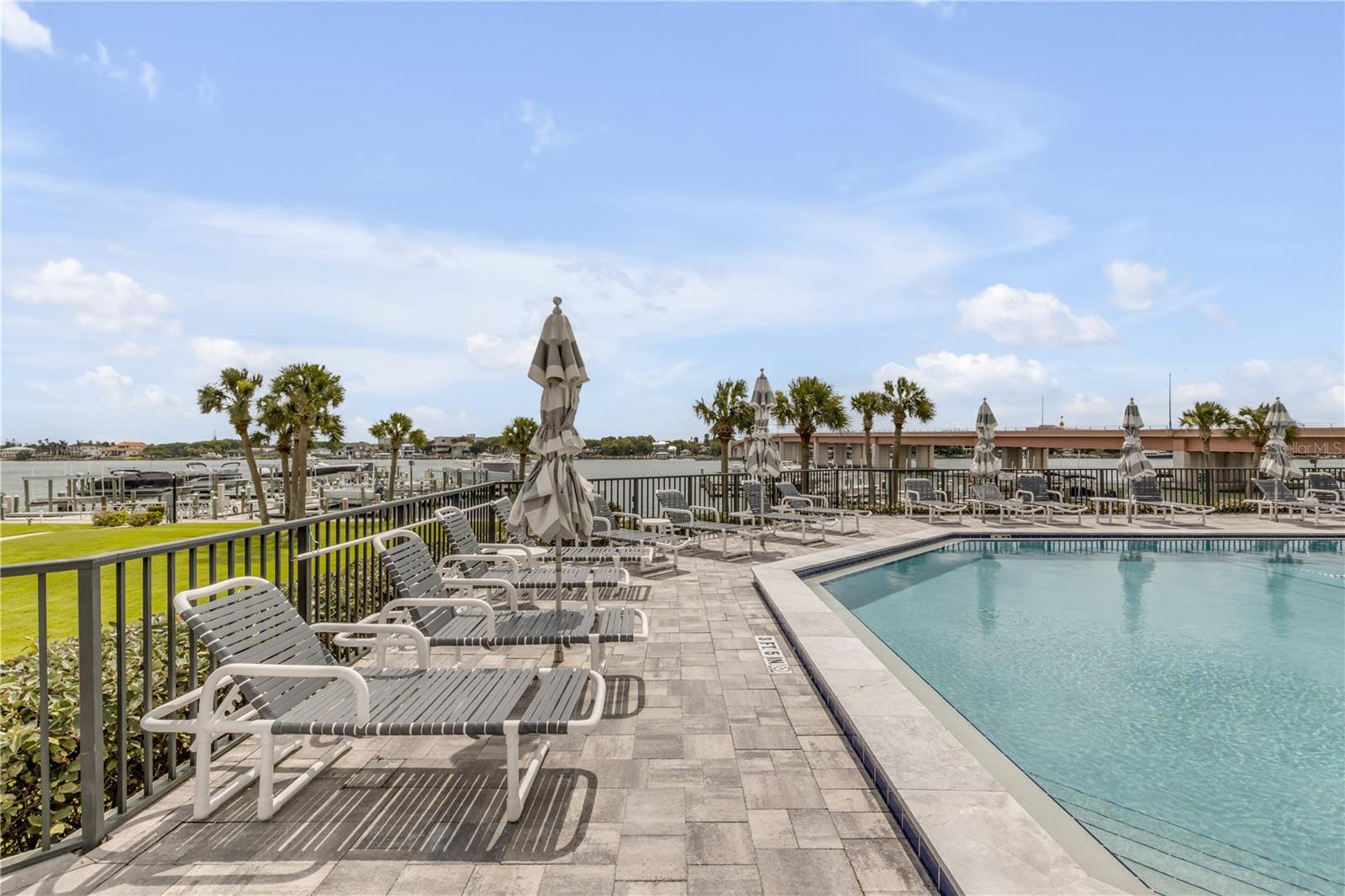 DIAMOND HEAD POINT CONDO - Residential