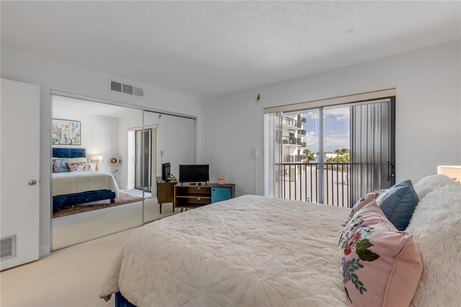 DIAMOND HEAD POINT CONDO - Residential