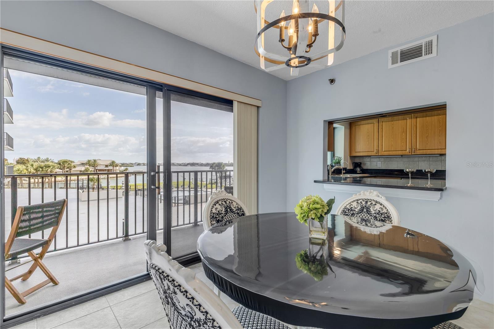 DIAMOND HEAD POINT CONDO - Residential