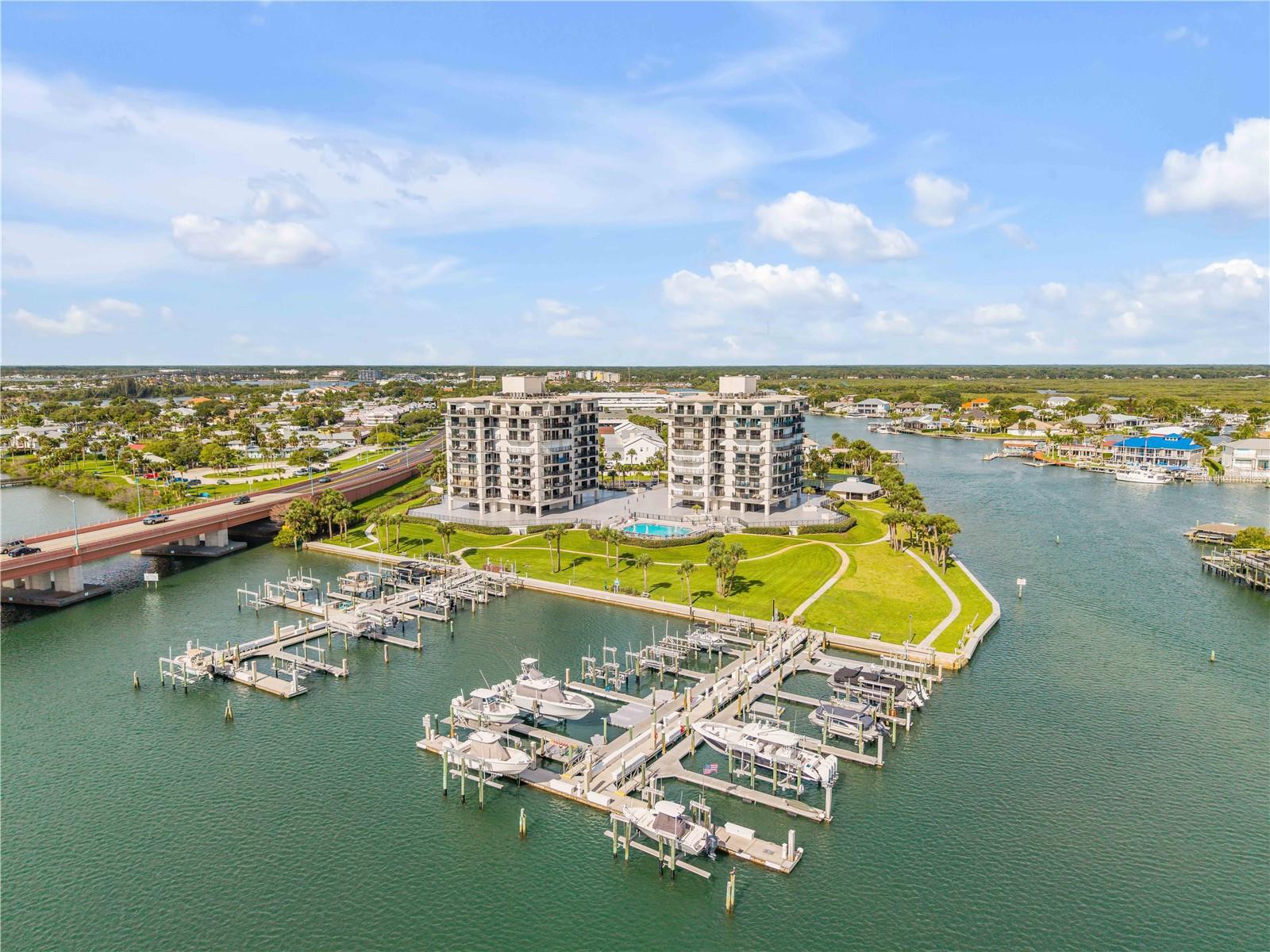 DIAMOND HEAD POINT CONDO - Residential