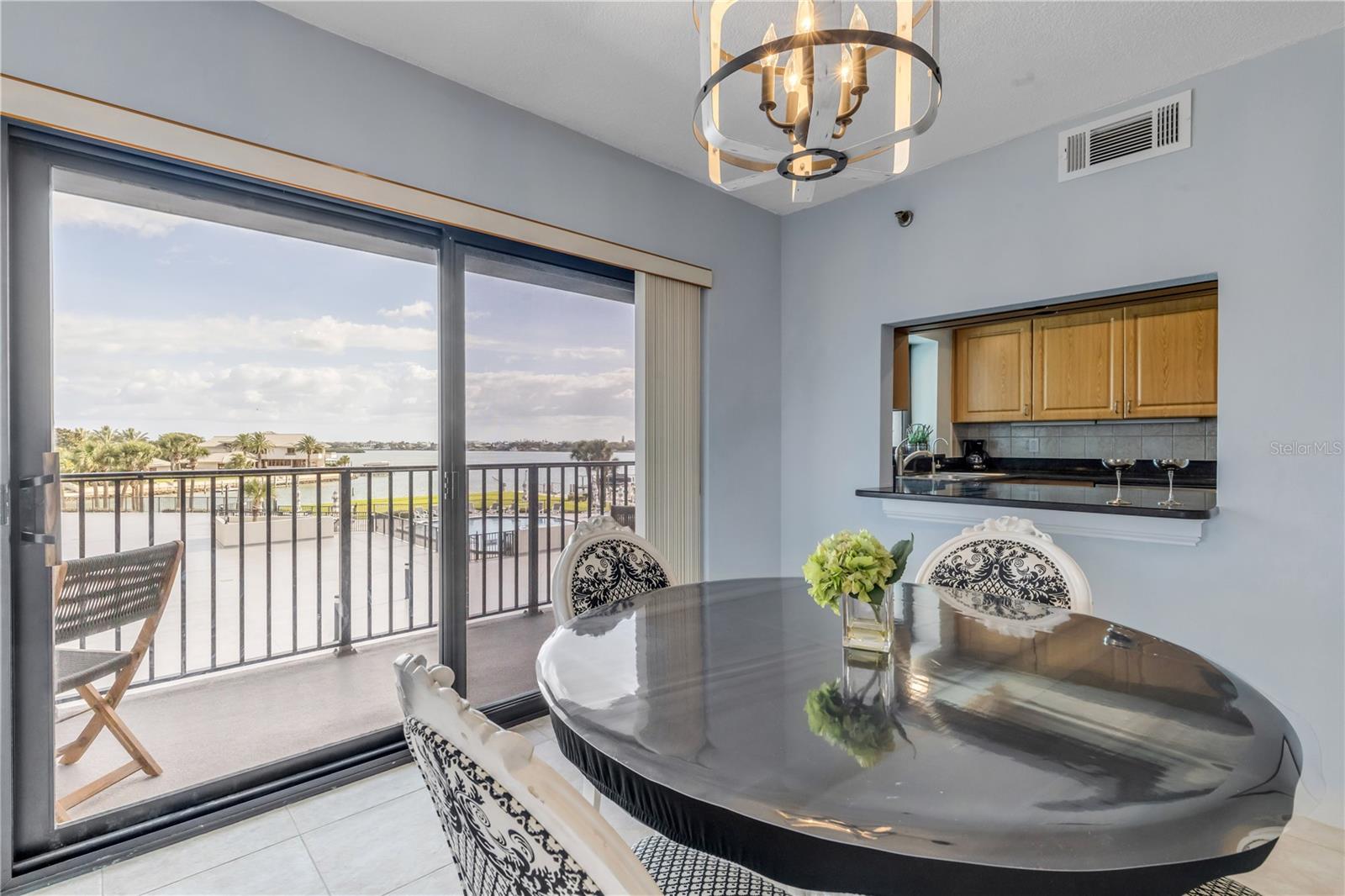 DIAMOND HEAD POINT CONDO - Residential