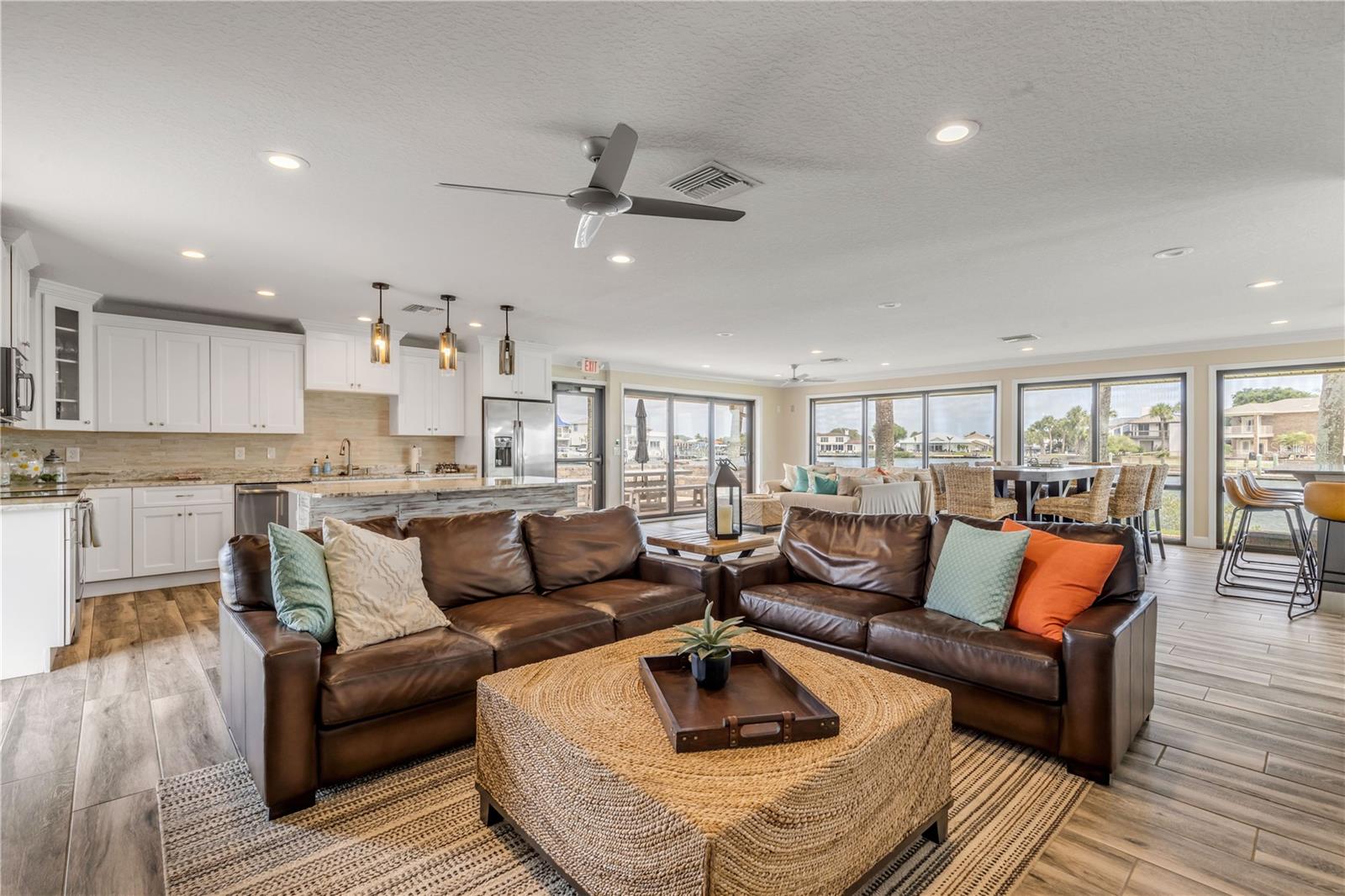 DIAMOND HEAD POINT CONDO - Residential